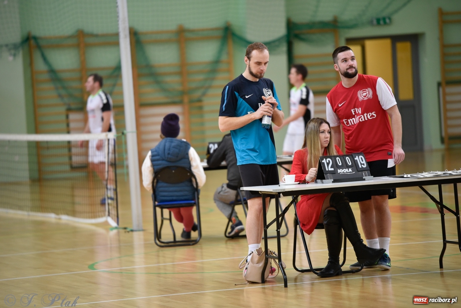 Zdjęcie w galerii na portalu naszraciborz.pl: Turniej siatkonogi w Arenie Rafako [FOTO] wiadomości z regionu