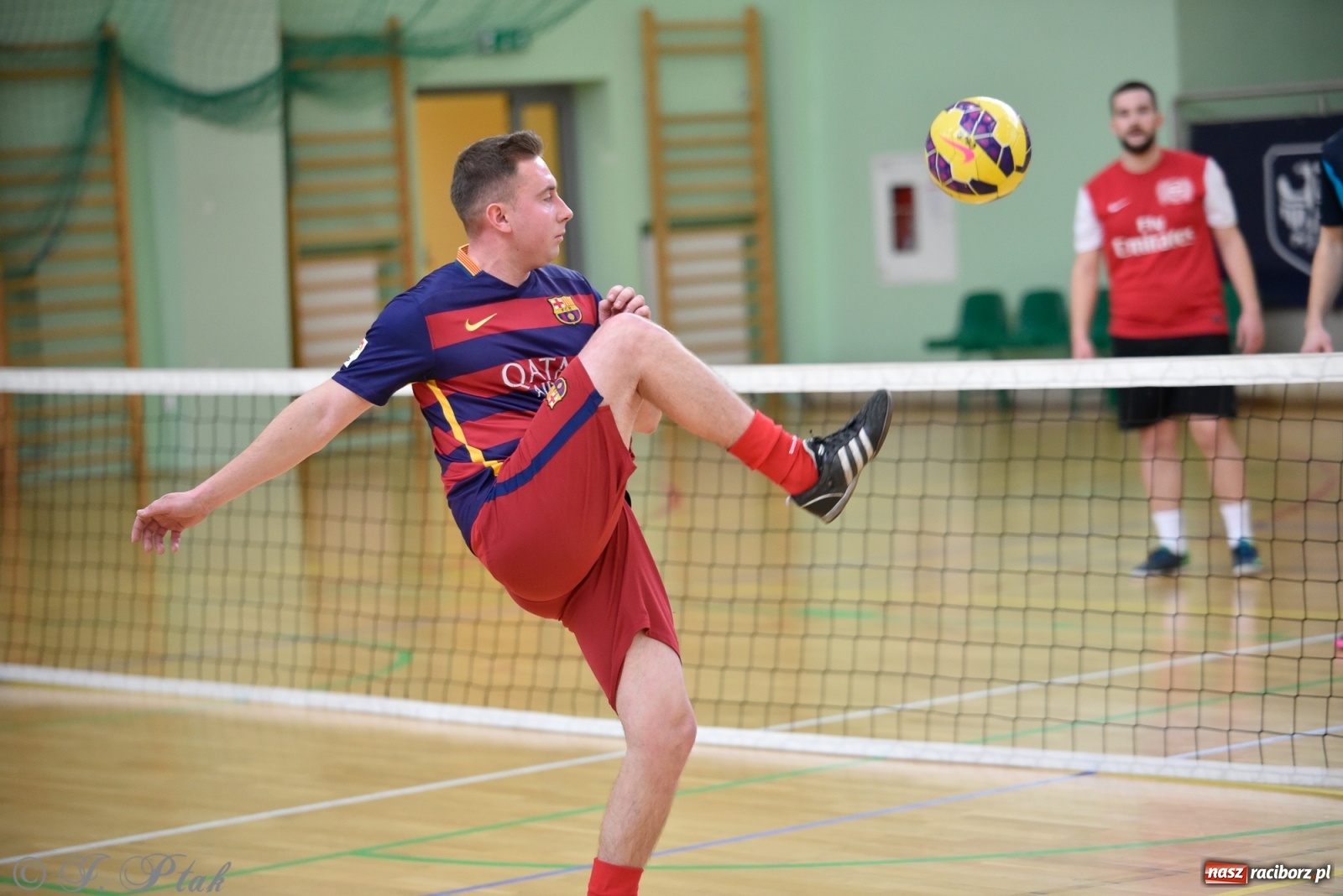 Zdjęcie w galerii na portalu naszraciborz.pl: Turniej siatkonogi w Arenie Rafako [FOTO] wiadomości z regionu