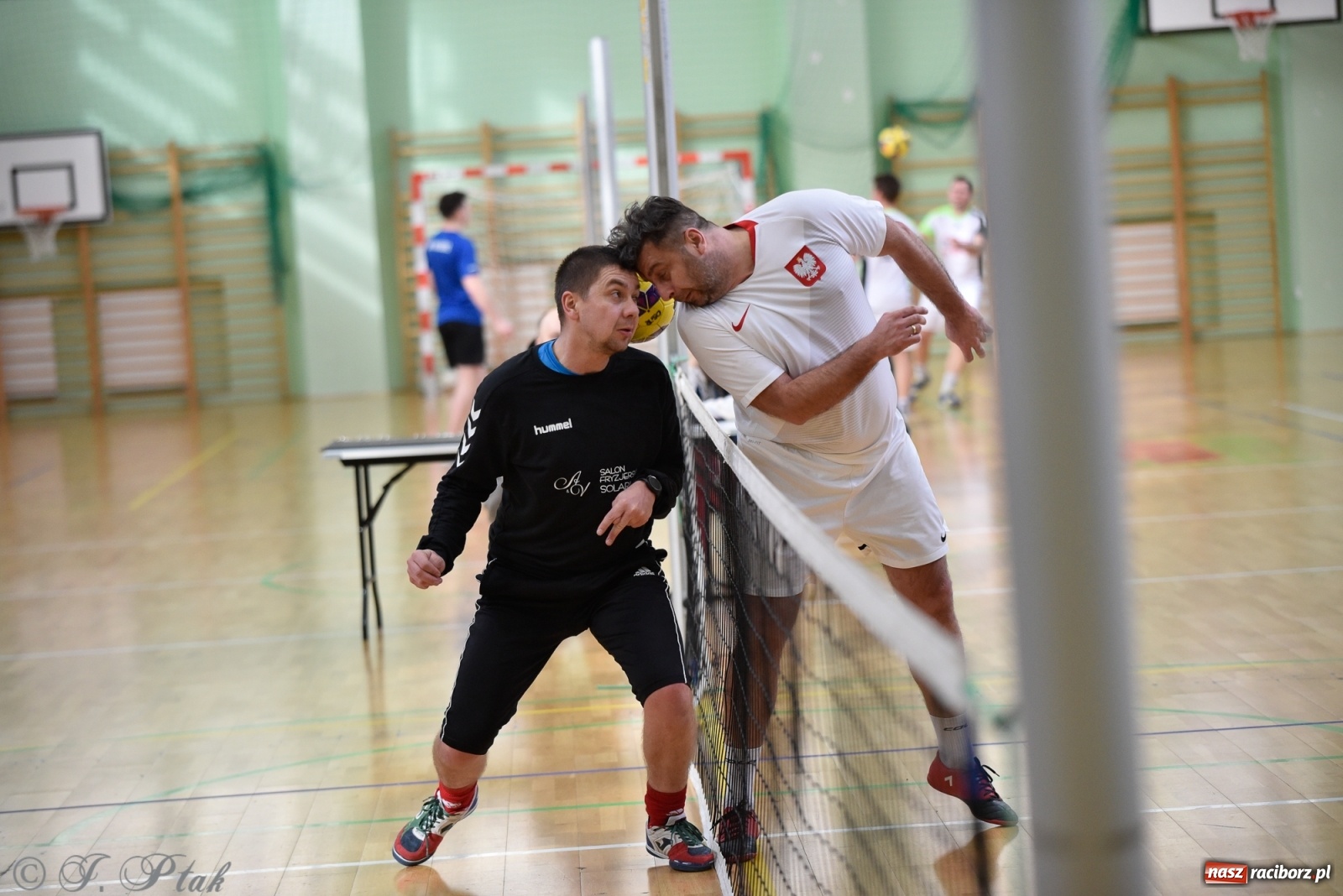 Zdjęcie w galerii na portalu naszraciborz.pl: Turniej siatkonogi w Arenie Rafako [FOTO] wiadomości z regionu