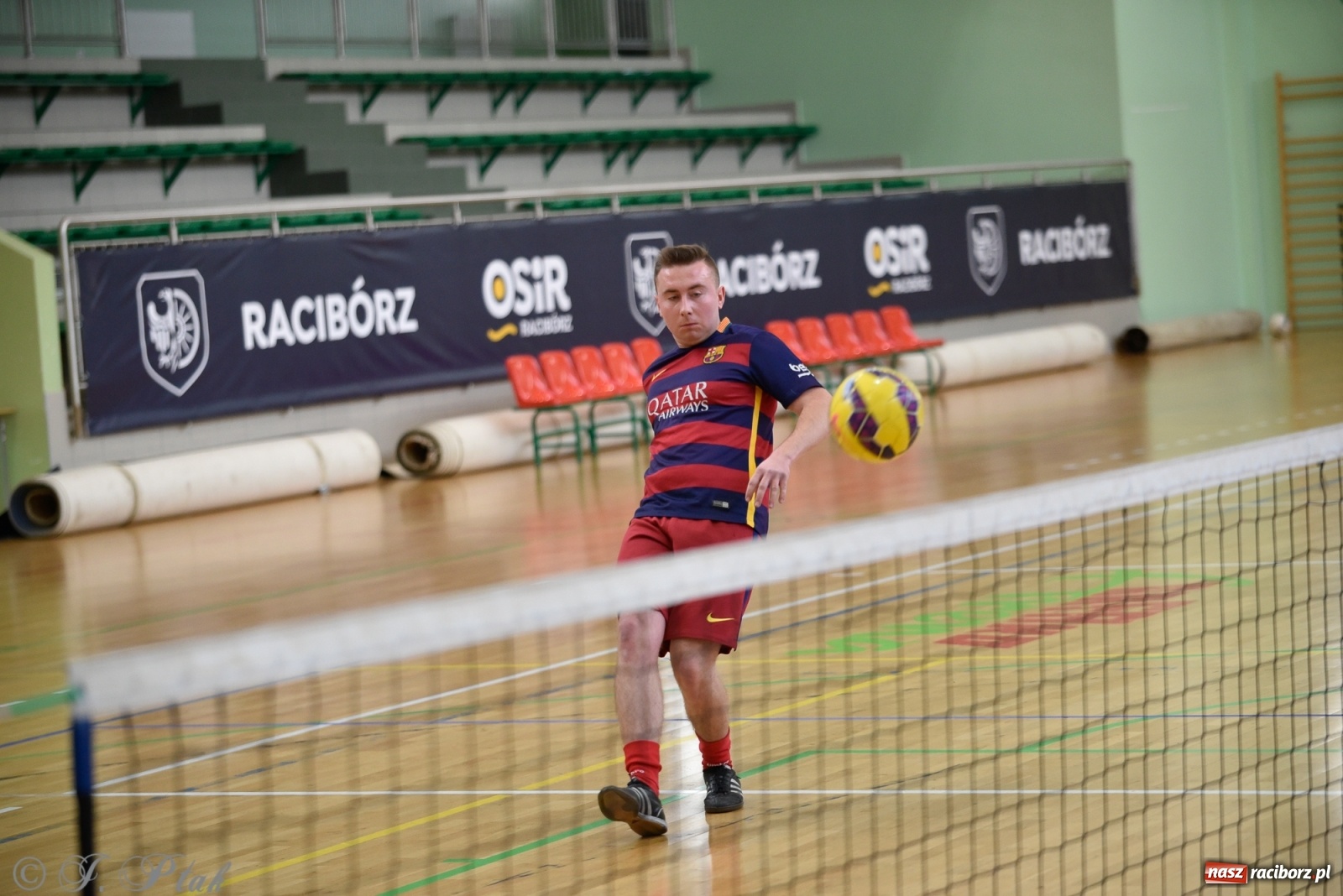 Zdjęcie w galerii na portalu naszraciborz.pl: Turniej siatkonogi w Arenie Rafako [FOTO] wiadomości z regionu