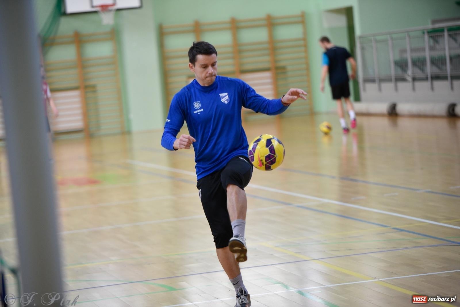 Zdjęcie w galerii na portalu naszraciborz.pl: Turniej siatkonogi w Arenie Rafako [FOTO] wiadomości z regionu