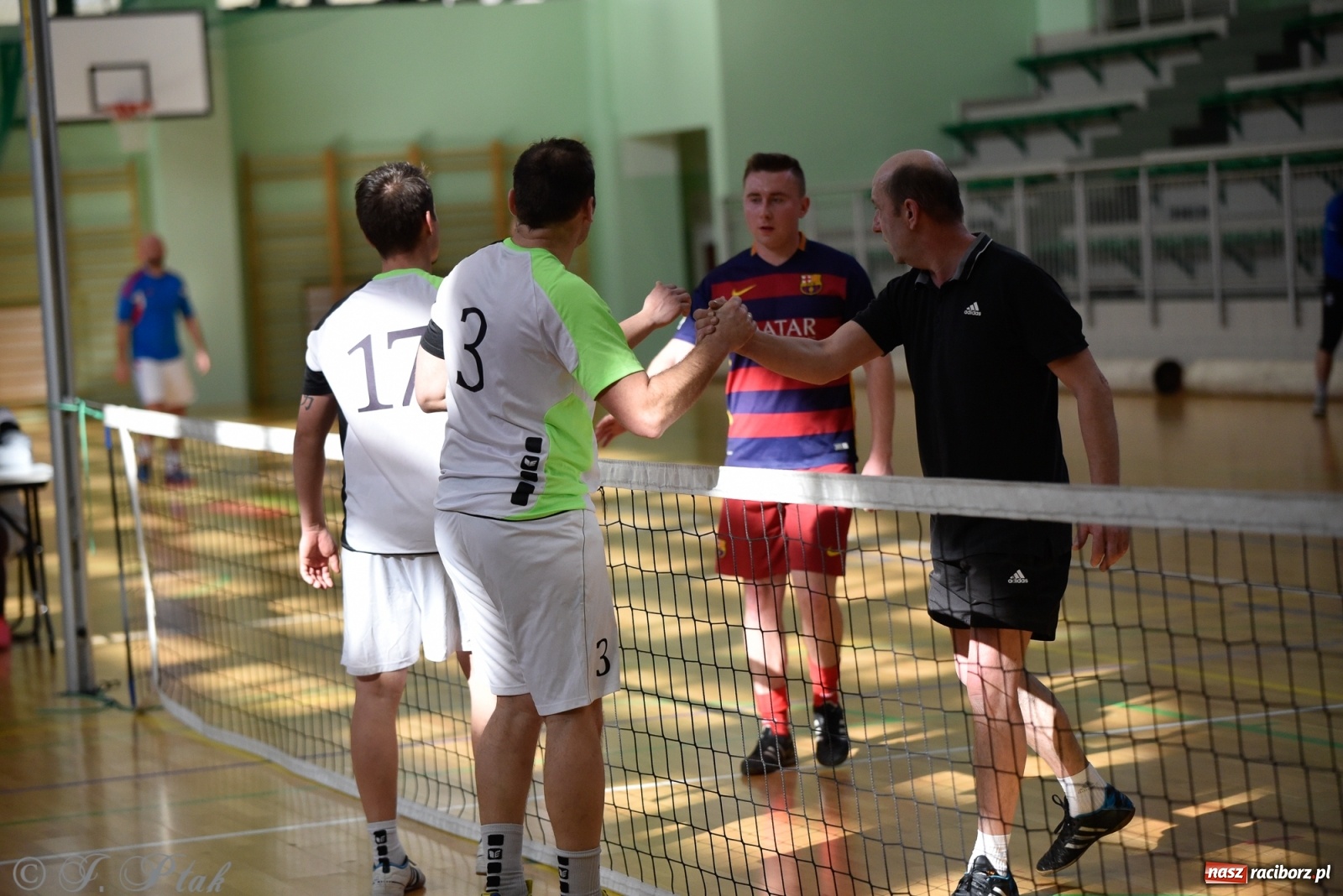 Zdjęcie w galerii na portalu naszraciborz.pl: Turniej siatkonogi w Arenie Rafako [FOTO] wiadomości z regionu