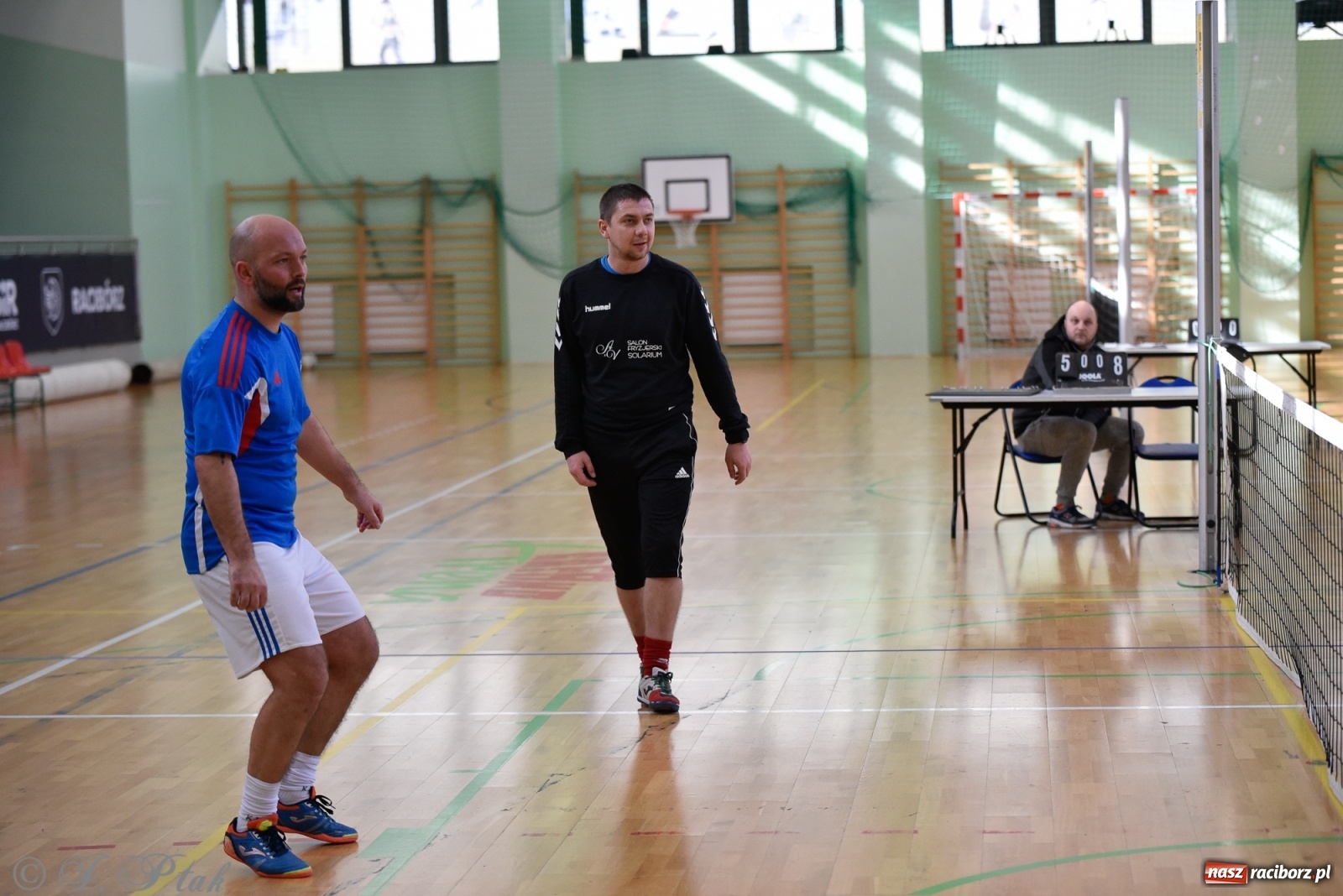 Zdjęcie w galerii na portalu naszraciborz.pl: Turniej siatkonogi w Arenie Rafako [FOTO] wiadomości z regionu
