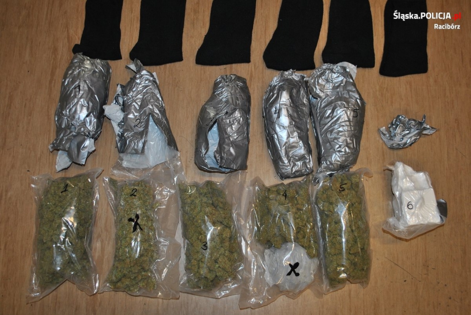 Zdjęcie w galerii na portalu naszraciborz.pl: Raciborscy kryminalni przejęli ogromną ilość narkotyków. Zatrzymano trzech mężczyzn wiadomości z regionu