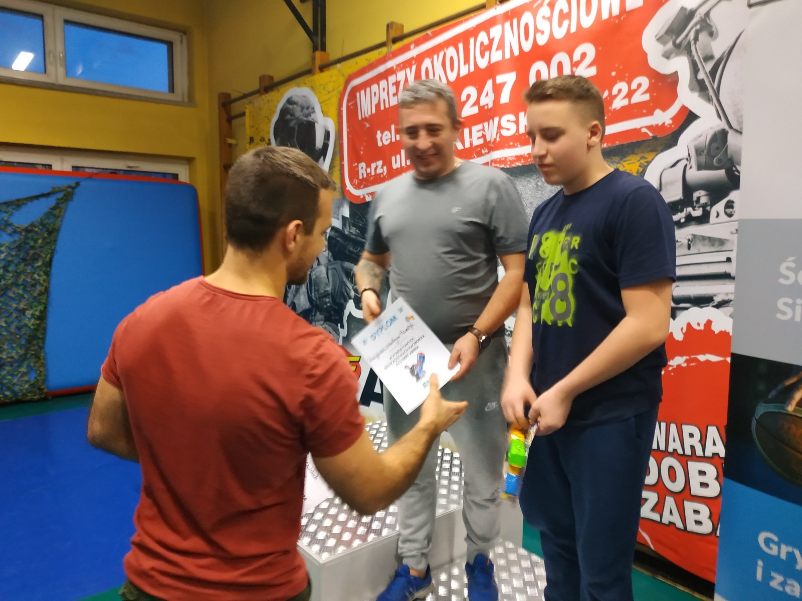 Zdjęcie w galerii na portalu naszraciborz.pl: Rywalizacja w NERF połączyła pokolenia [FOTO] wiadomości z regionu