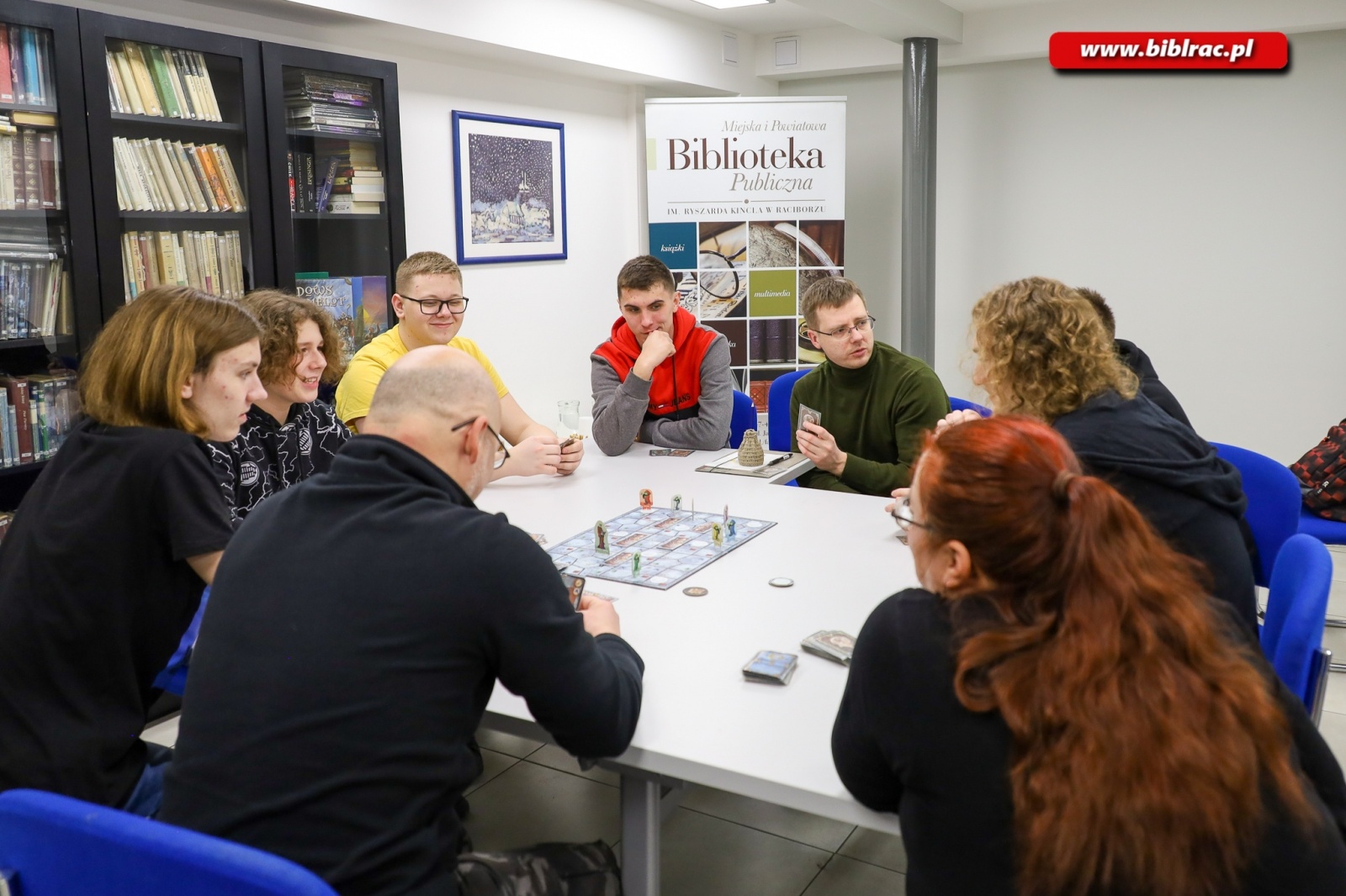 Zdjęcie w galerii na portalu naszraciborz.pl: Nocny maraton planszówek w raciborskiej bibliotece wiadomości z regionu