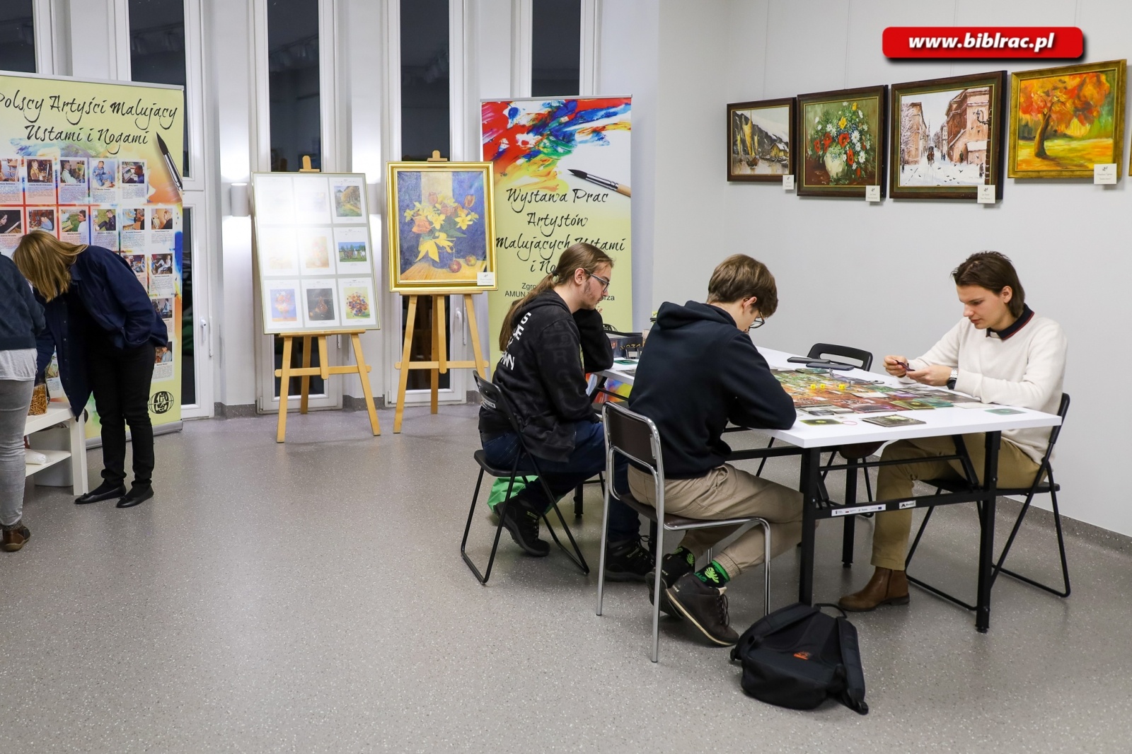 Zdjęcie w galerii na portalu naszraciborz.pl: Nocny maraton planszówek w raciborskiej bibliotece wiadomości z regionu