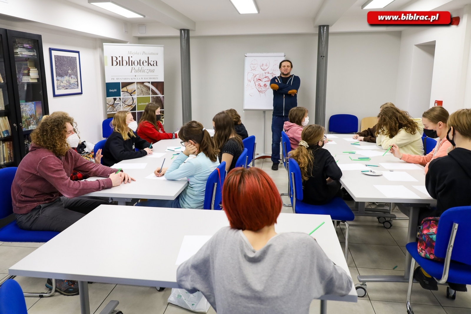 Zdjęcie w galerii na portalu naszraciborz.pl: Disney i manga w bibliotece. Warsztaty z Szymonem Telukiem [FOTO] wiadomości z regionu