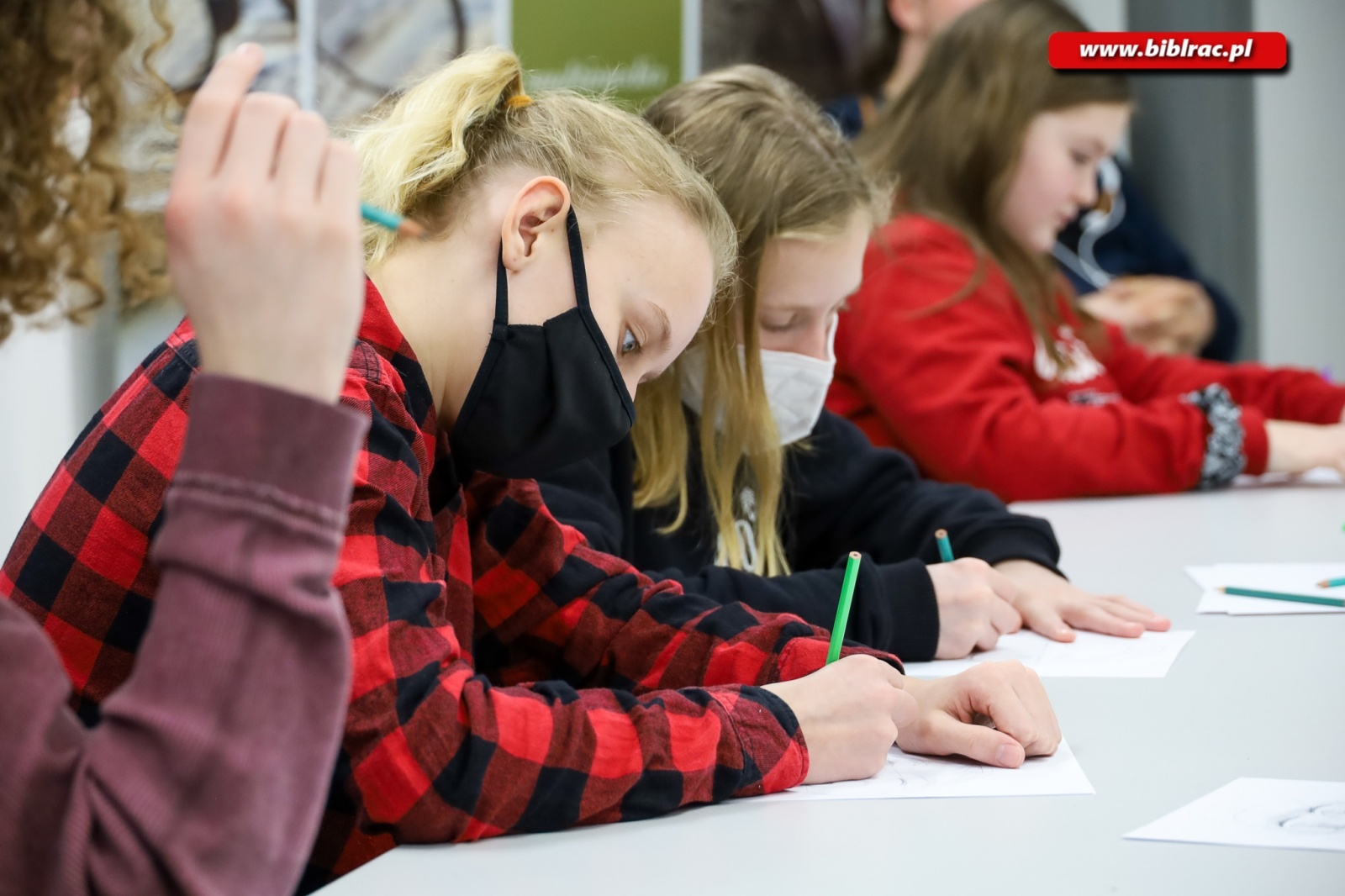 Zdjęcie w galerii na portalu naszraciborz.pl: Disney i manga w bibliotece. Warsztaty z Szymonem Telukiem [FOTO] wiadomości z regionu