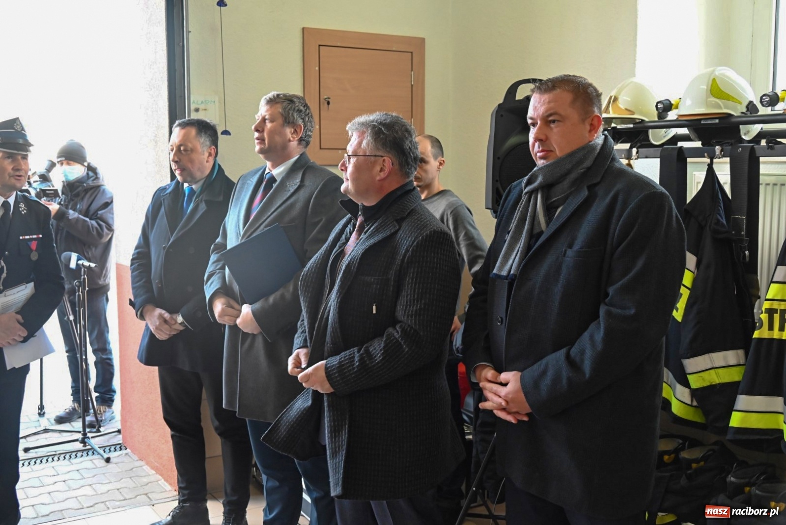 Zdjęcie w galerii na portalu naszraciborz.pl: Oficjalne przekazanie nowego wozu strażackiego dla OSP Bieńkowice wiadomości z regionu