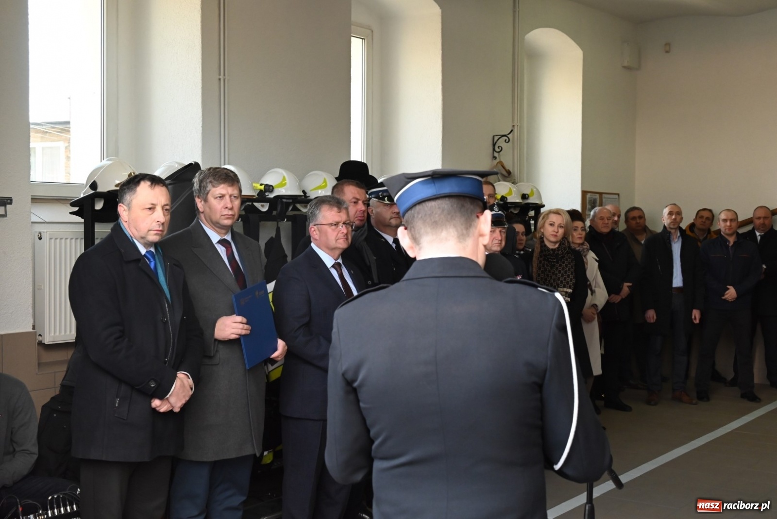 Zdjęcie w galerii na portalu naszraciborz.pl: Oficjalne przekazanie nowego wozu strażackiego dla OSP Bieńkowice wiadomości z regionu