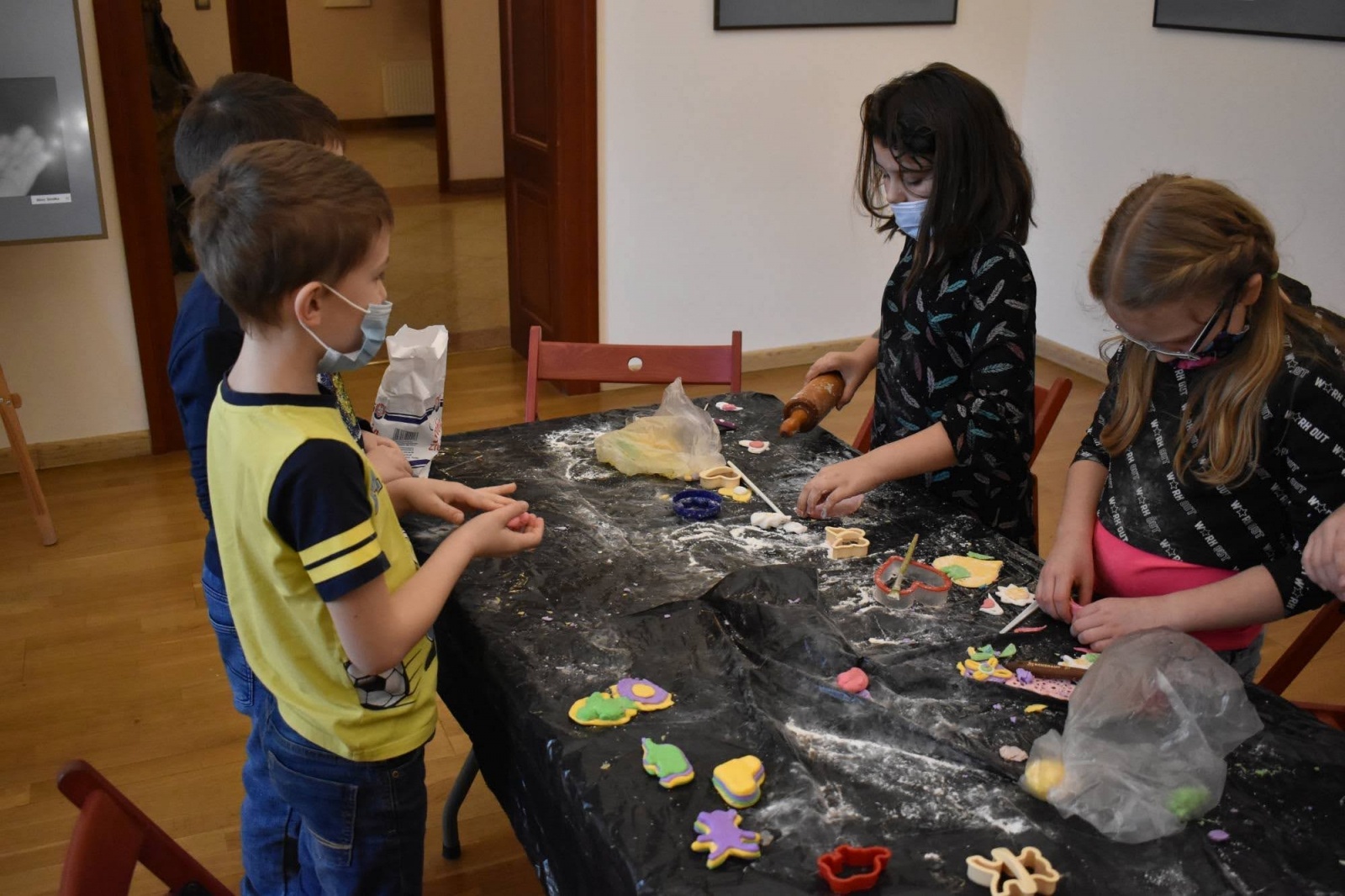 Zdjęcie w galerii na portalu naszraciborz.pl: Zamek zorganizował zabawy z masą plastyczną wiadomości z regionu