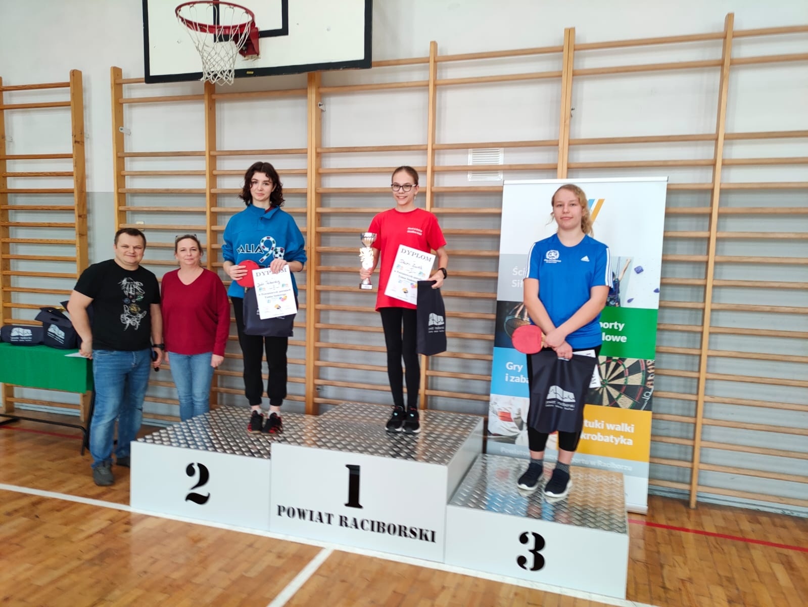 Zdjęcie w galerii na portalu naszraciborz.pl: Znamy triumfatorów turnieju tenisa w PCS wiadomości z regionu