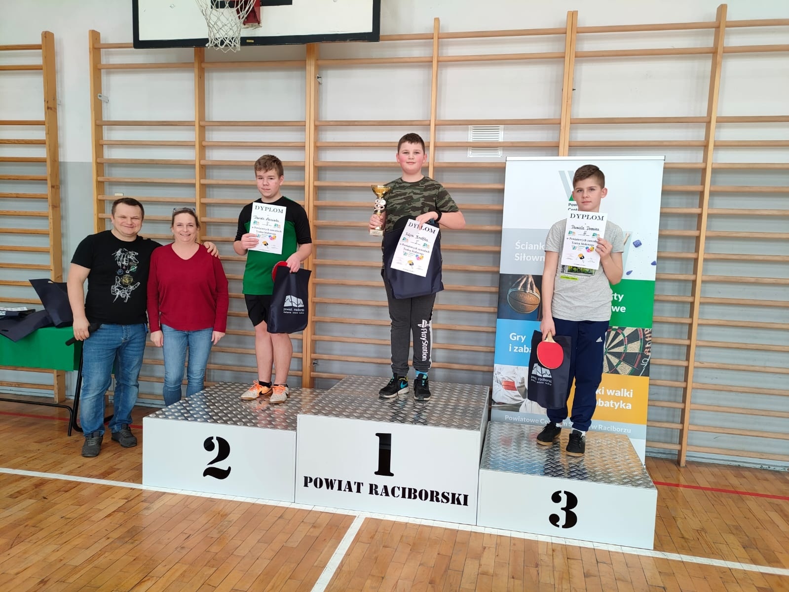 Zdjęcie w galerii na portalu naszraciborz.pl: Znamy triumfatorów turnieju tenisa w PCS wiadomości z regionu