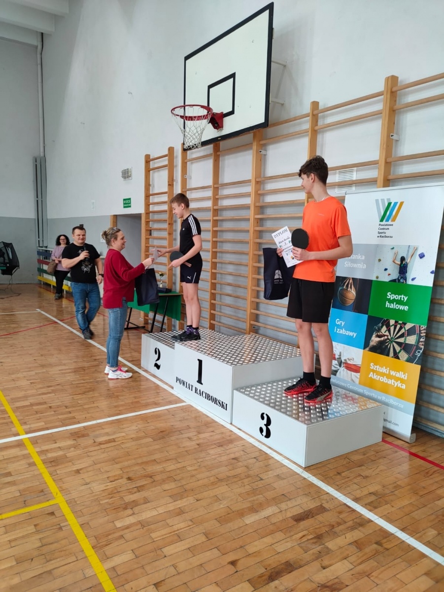 Zdjęcie w galerii na portalu naszraciborz.pl: Znamy triumfatorów turnieju tenisa w PCS wiadomości z regionu