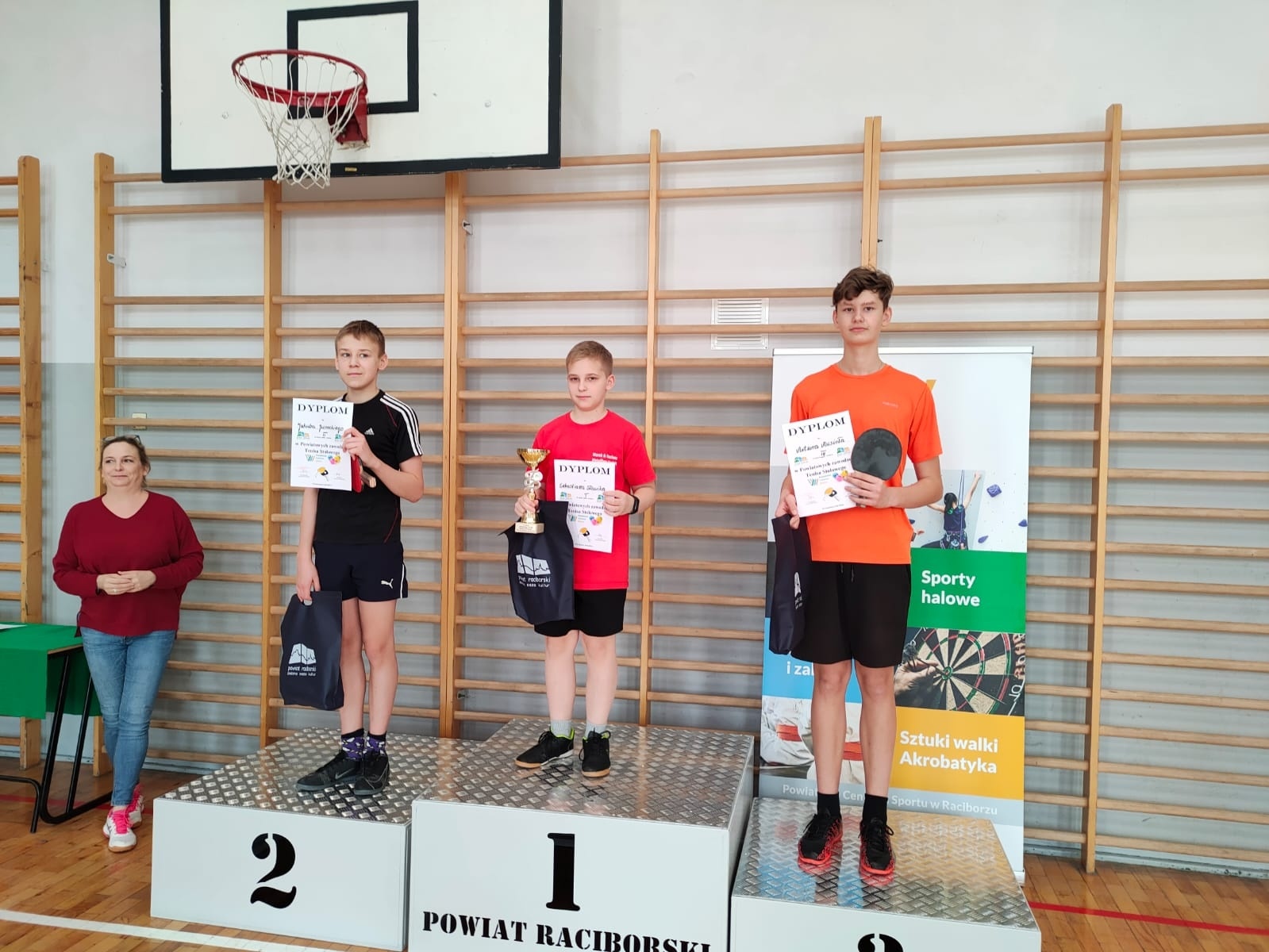 Zdjęcie w galerii na portalu naszraciborz.pl: Znamy triumfatorów turnieju tenisa w PCS wiadomości z regionu