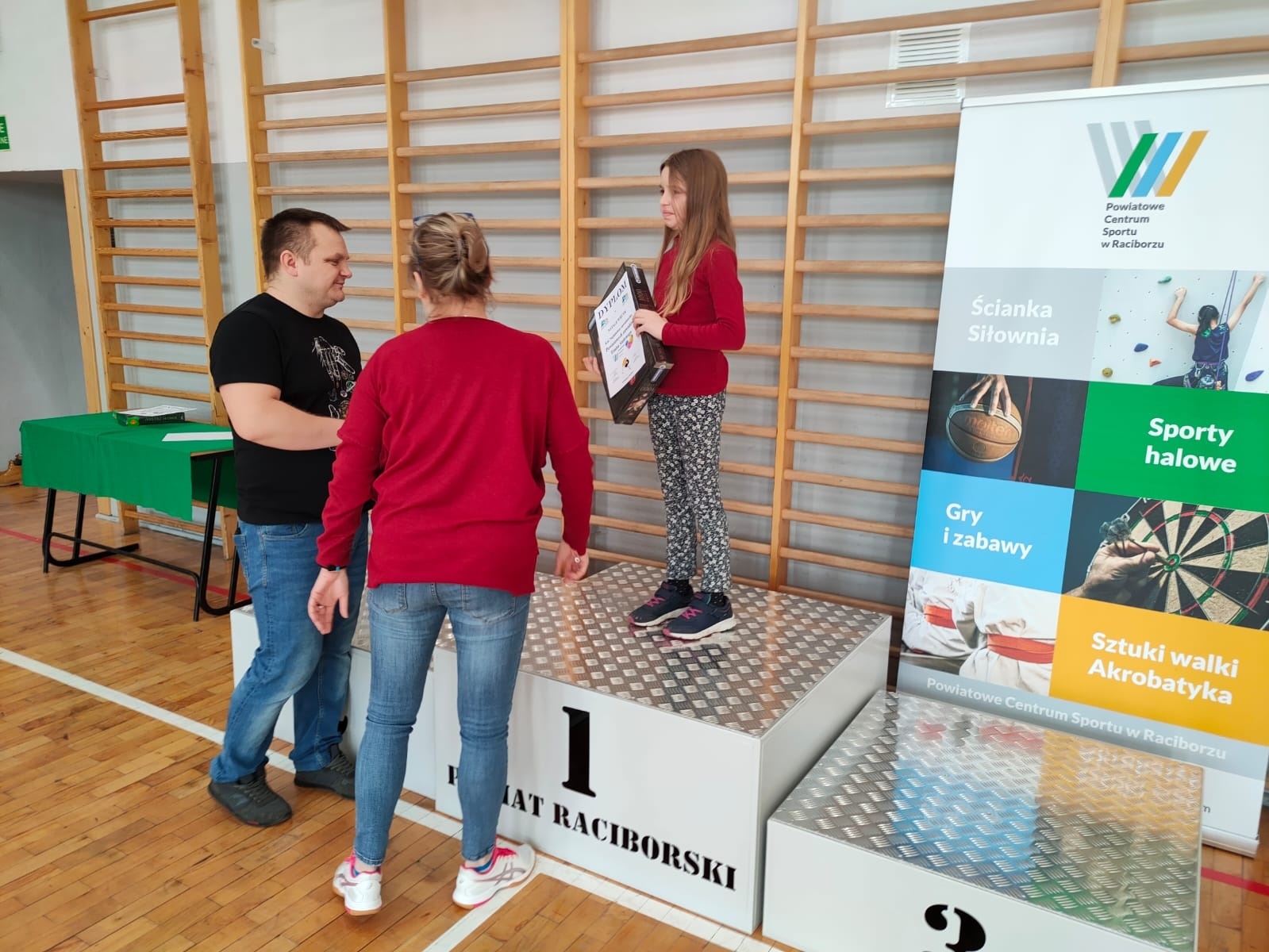 Zdjęcie w galerii na portalu naszraciborz.pl: Znamy triumfatorów turnieju tenisa w PCS wiadomości z regionu