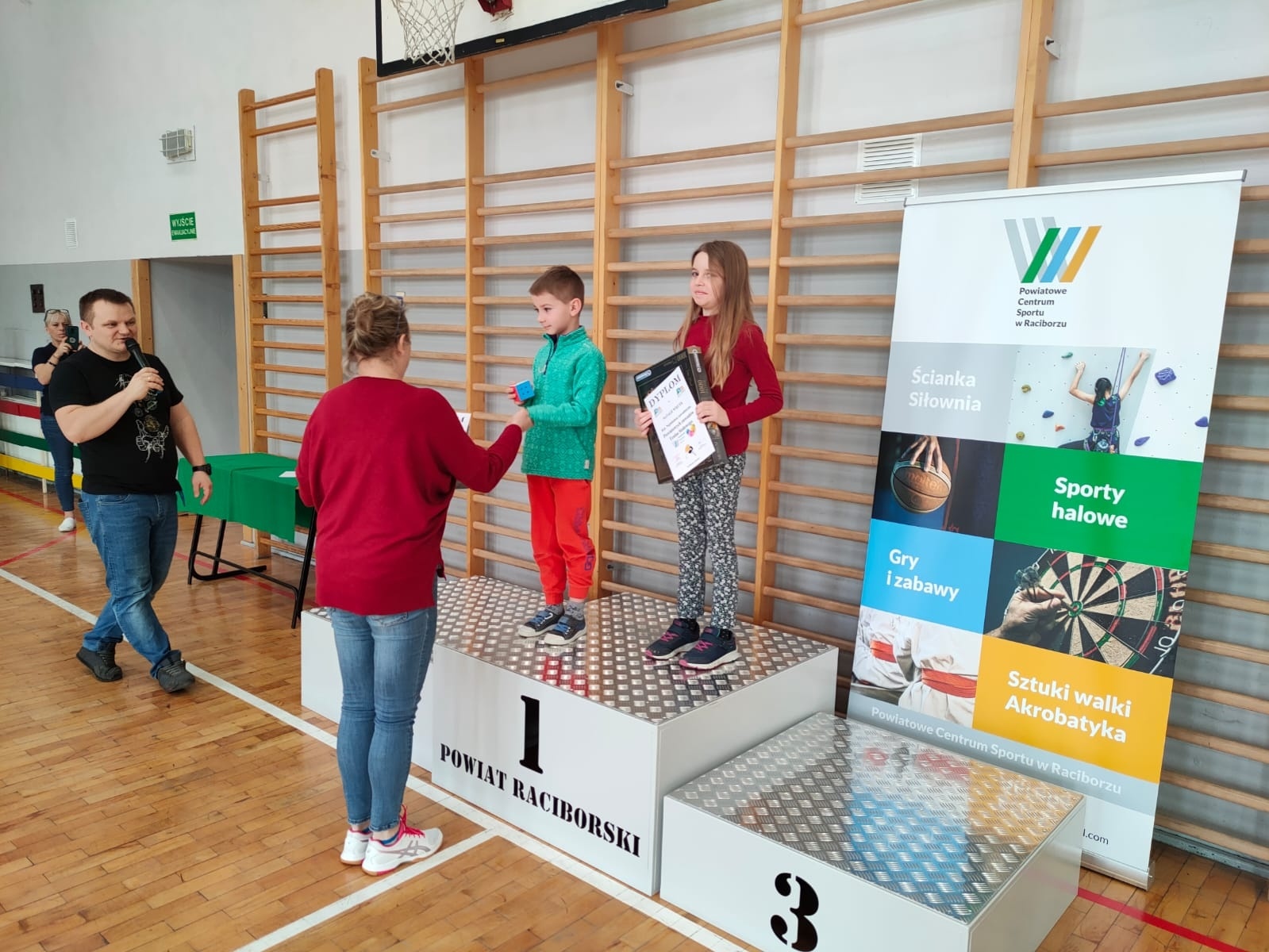 Zdjęcie w galerii na portalu naszraciborz.pl: Znamy triumfatorów turnieju tenisa w PCS wiadomości z regionu