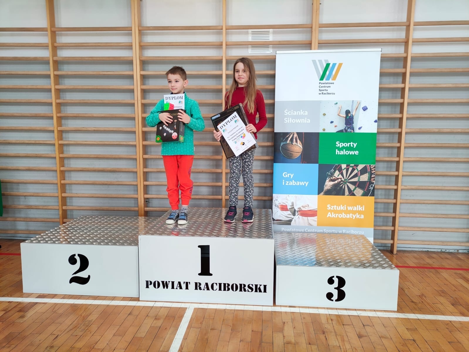 Zdjęcie w galerii na portalu naszraciborz.pl: Znamy triumfatorów turnieju tenisa w PCS wiadomości z regionu