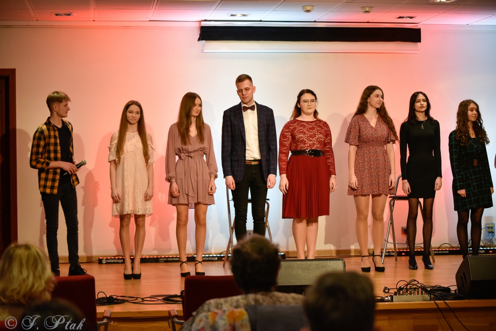 Zdjęcie w galerii na portalu naszraciborz.pl: Miraż w koncercie walentynkowym na zamku wiadomości z regionu