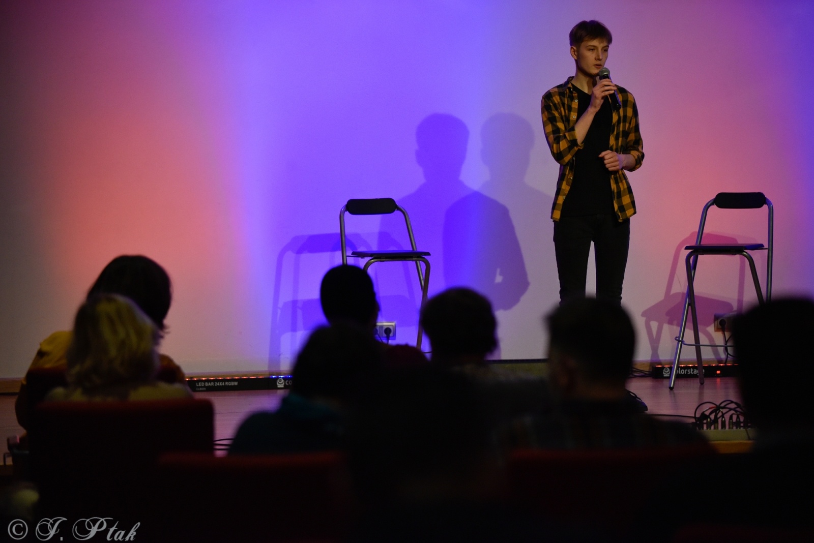 Zdjęcie w galerii na portalu naszraciborz.pl: Miraż w koncercie walentynkowym na zamku wiadomości z regionu