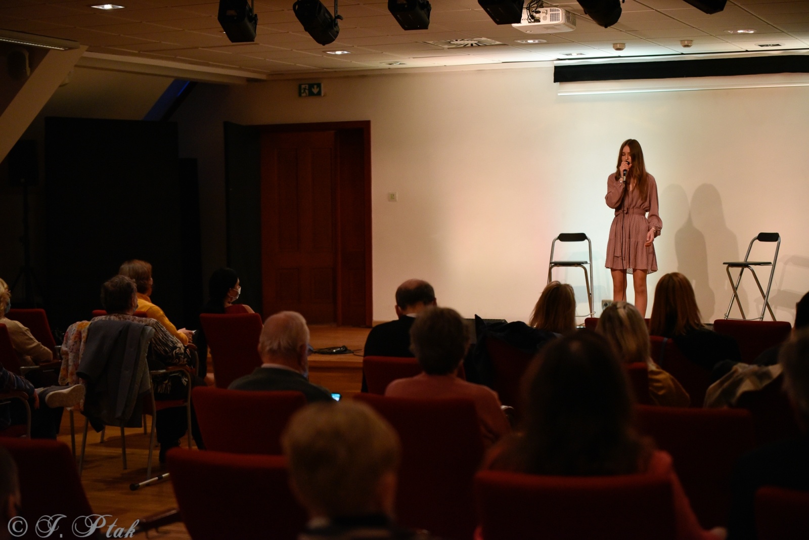 Zdjęcie w galerii na portalu naszraciborz.pl: Miraż w koncercie walentynkowym na zamku wiadomości z regionu