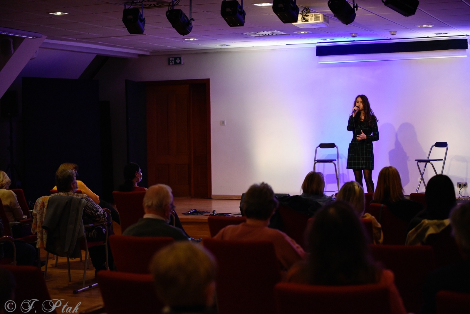 Zdjęcie w galerii na portalu naszraciborz.pl: Miraż w koncercie walentynkowym na zamku wiadomości z regionu