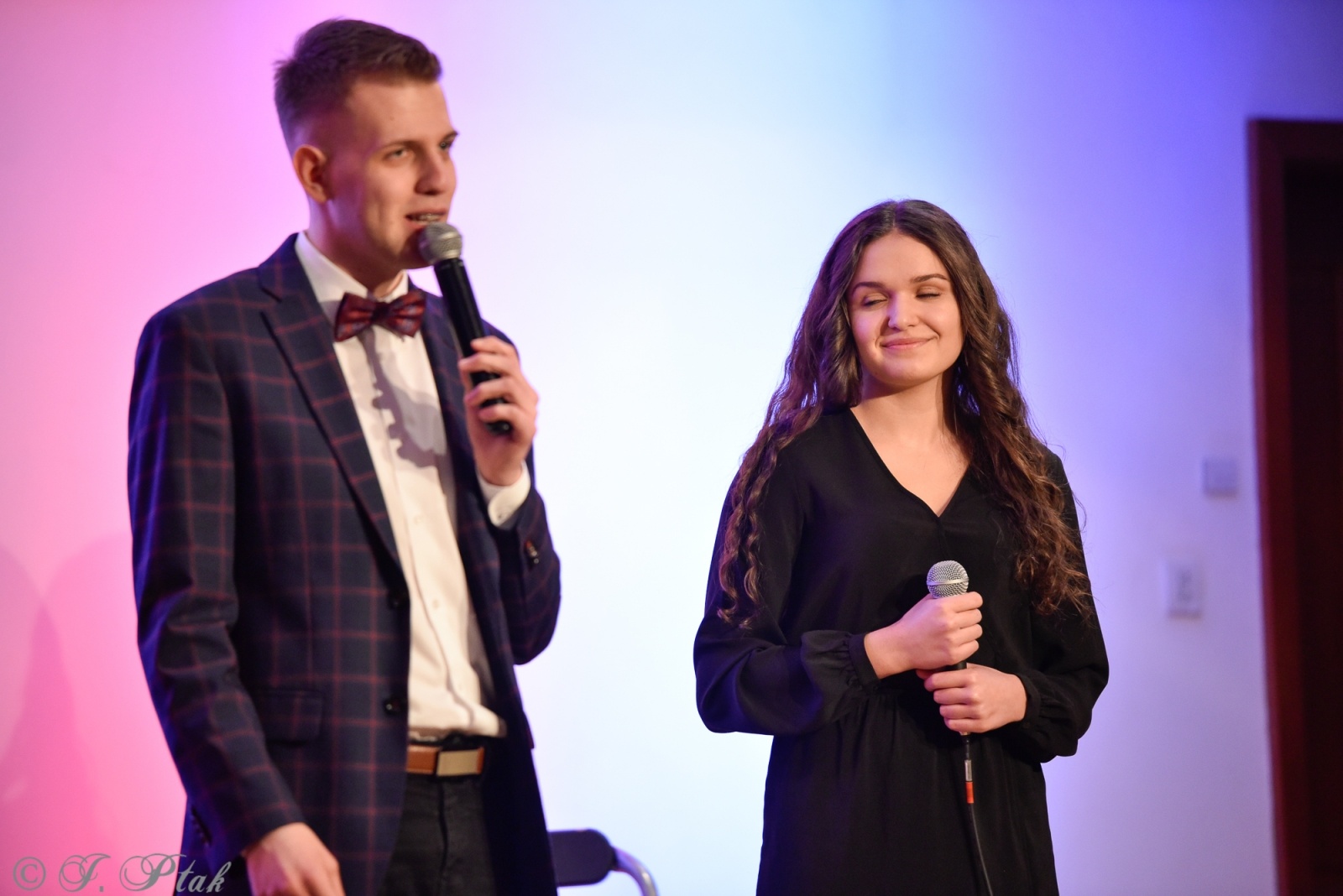 Zdjęcie w galerii na portalu naszraciborz.pl: Miraż w koncercie walentynkowym na zamku wiadomości z regionu