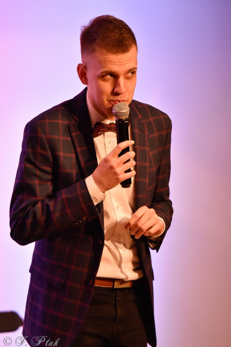 Zdjęcie w galerii na portalu naszraciborz.pl: Miraż w koncercie walentynkowym na zamku wiadomości z regionu