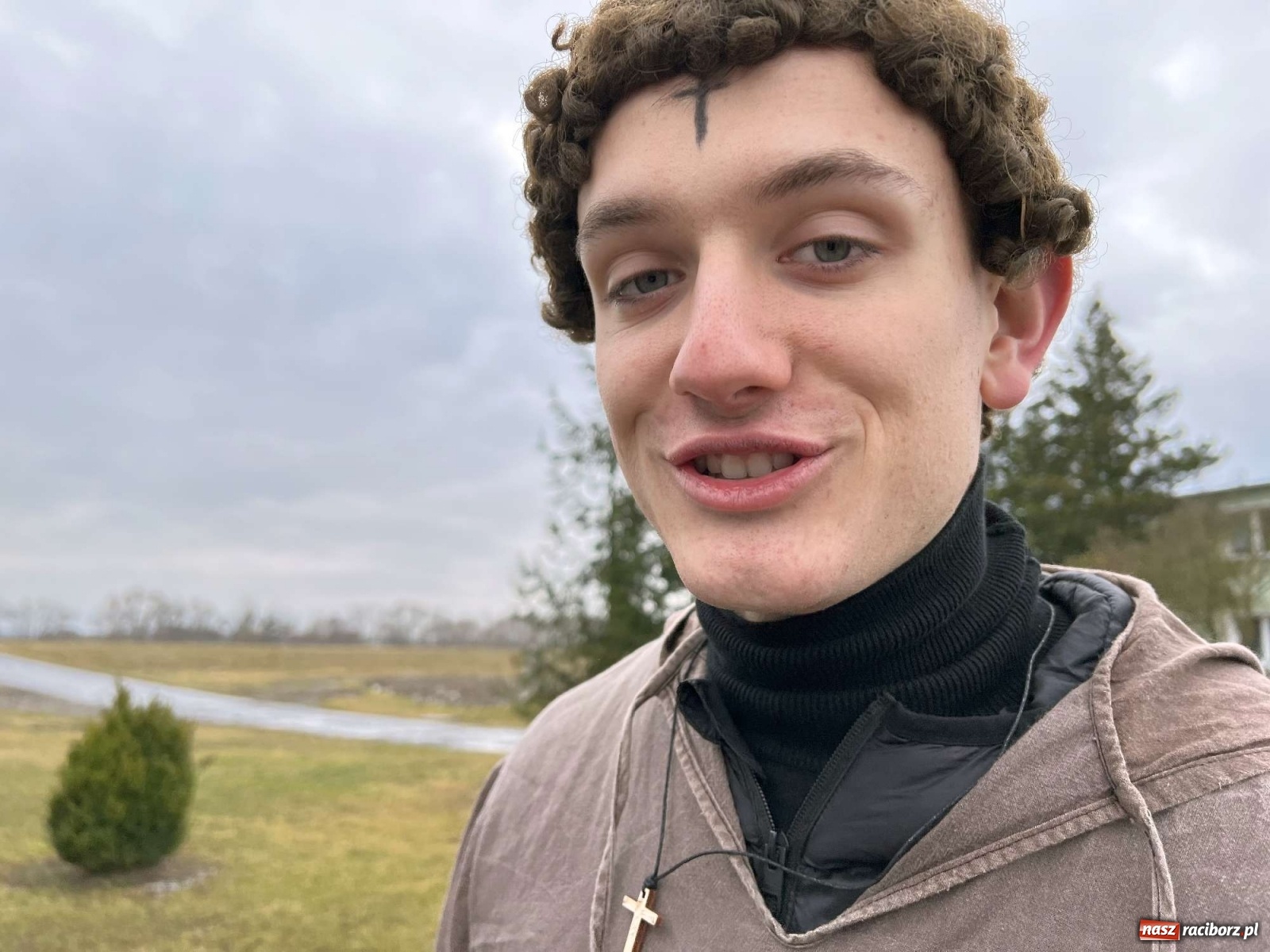 Zdjęcie w galerii na portalu naszraciborz.pl: Wodzenie niedźwiedzia w Sławikowie i Lasakach [FOTO i WIDEO] wiadomości z regionu