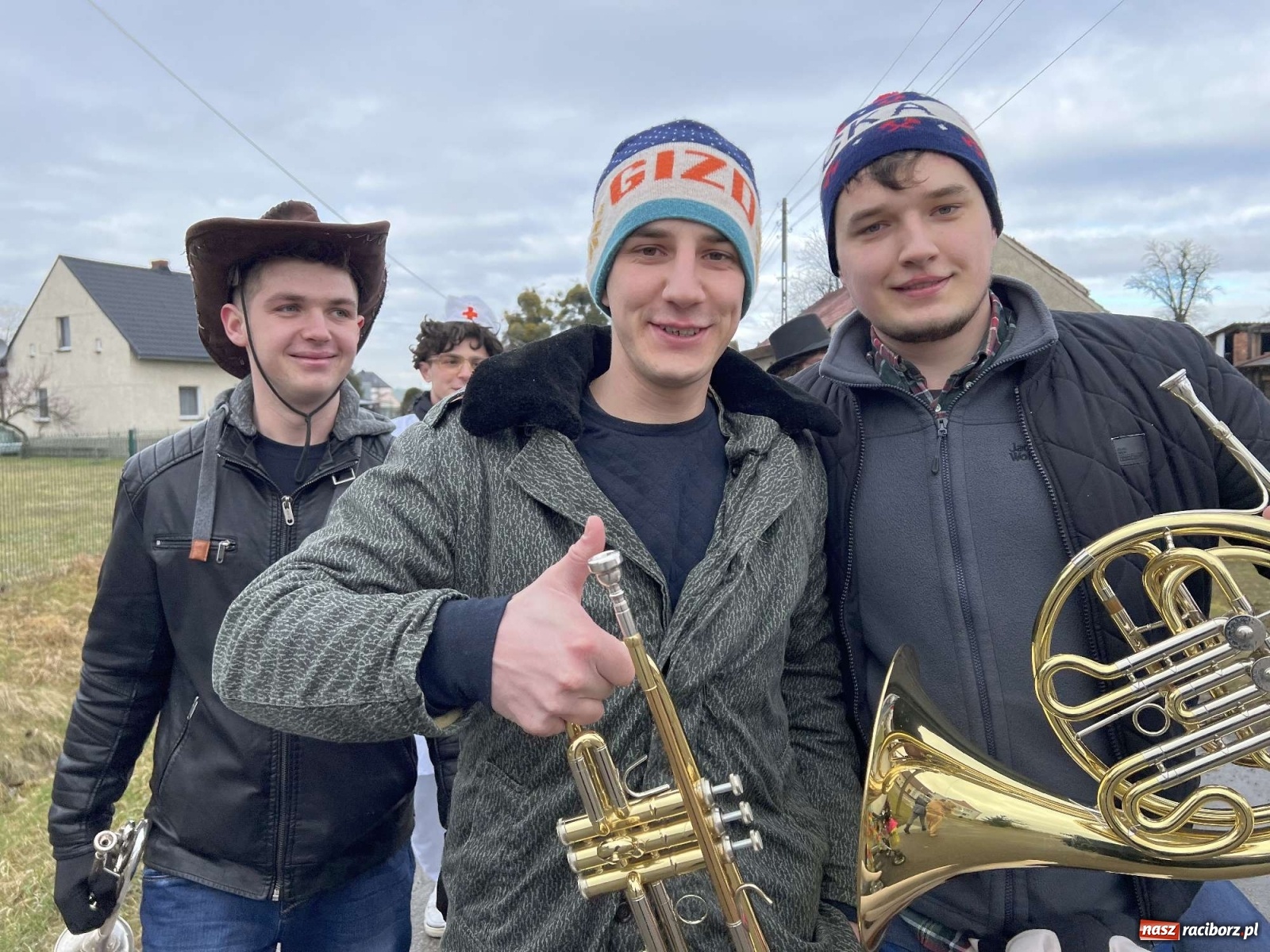 Zdjęcie w galerii na portalu naszraciborz.pl: Wodzenie niedźwiedzia w Sławikowie i Lasakach [FOTO i WIDEO] wiadomości z regionu