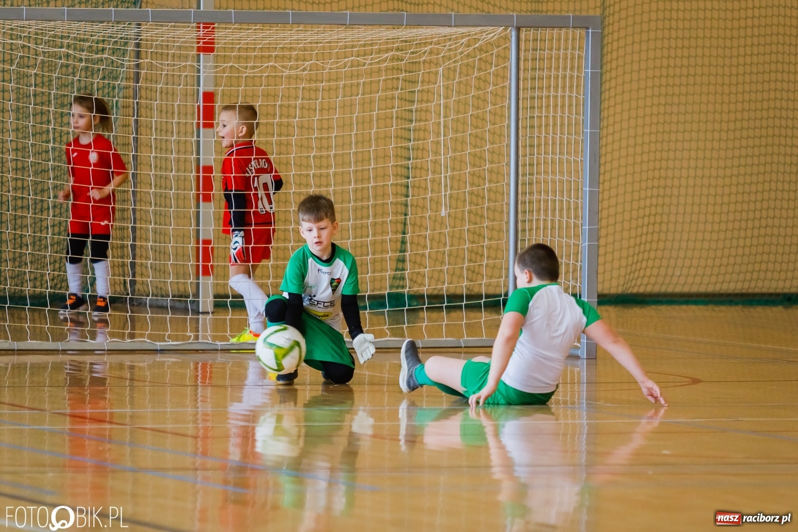 Zdjęcie w galerii na portalu naszraciborz.pl: Piłkarska rywalizacja w Rudniku. Stawką puchar Gminy Krzyżanowice [FOTO] wiadomości z regionu