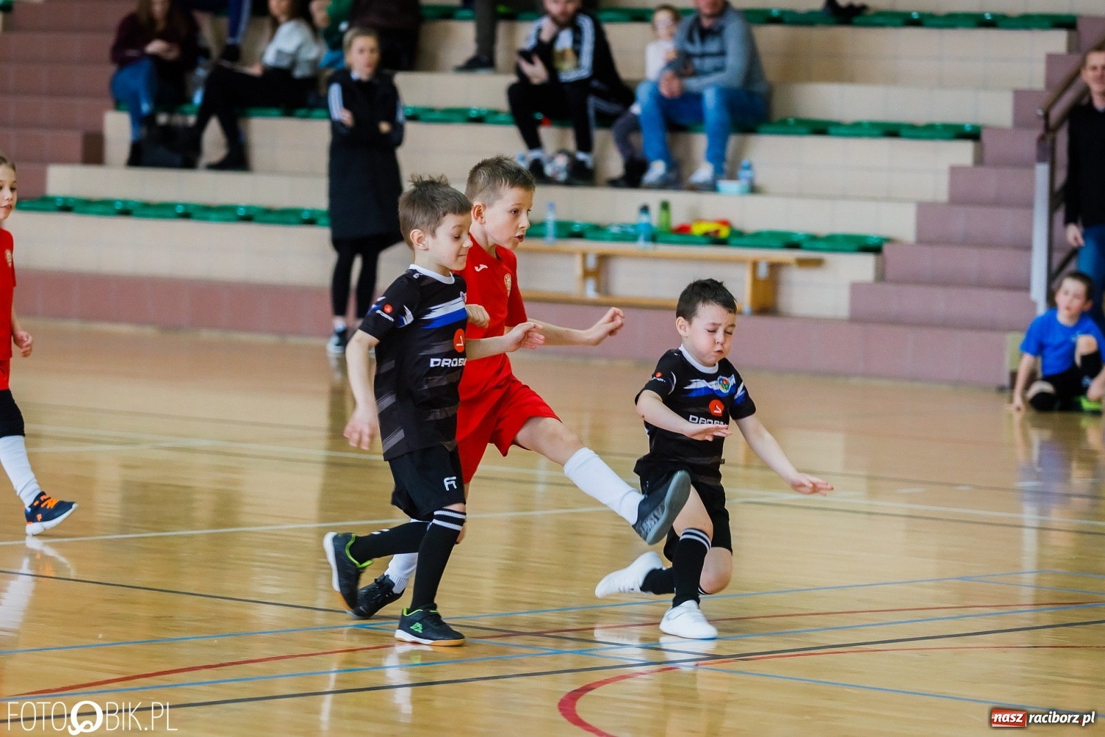 Zdjęcie w galerii na portalu naszraciborz.pl: Piłkarska rywalizacja w Rudniku. Stawką puchar Gminy Krzyżanowice [FOTO] wiadomości z regionu