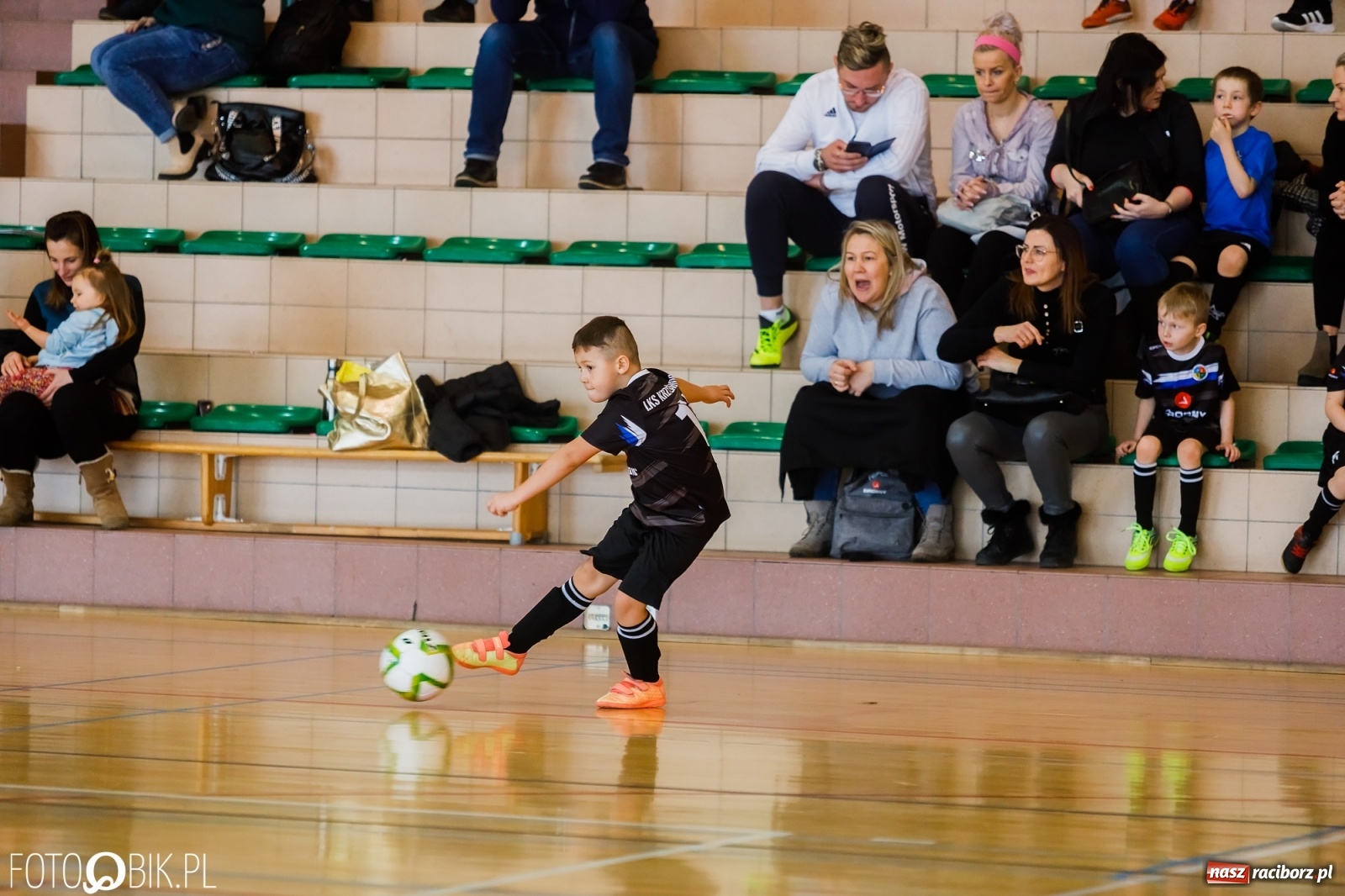 Zdjęcie w galerii na portalu naszraciborz.pl: Piłkarska rywalizacja w Rudniku. Stawką puchar Gminy Krzyżanowice [FOTO] wiadomości z regionu