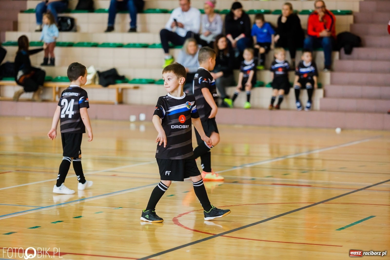 Zdjęcie w galerii na portalu naszraciborz.pl: Piłkarska rywalizacja w Rudniku. Stawką puchar Gminy Krzyżanowice [FOTO] wiadomości z regionu