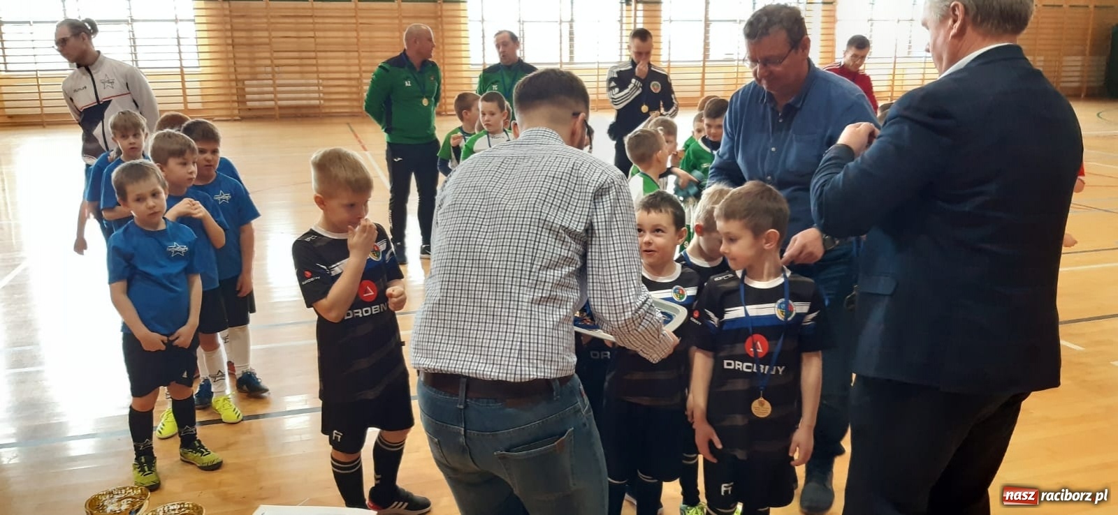 Zdjęcie w galerii na portalu naszraciborz.pl: Piłkarska rywalizacja w Rudniku. Stawką puchar Gminy Krzyżanowice [FOTO] wiadomości z regionu