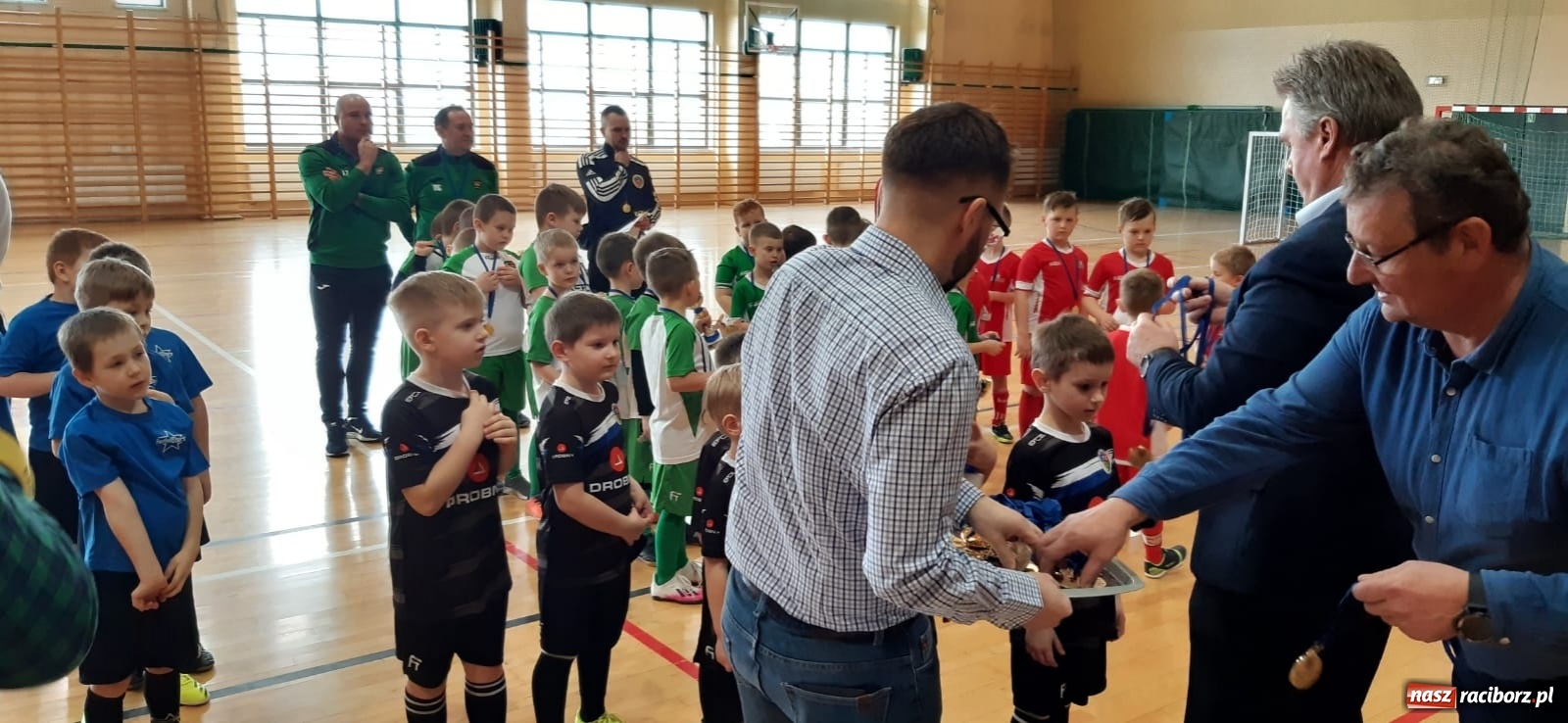 Zdjęcie w galerii na portalu naszraciborz.pl: Piłkarska rywalizacja w Rudniku. Stawką puchar Gminy Krzyżanowice [FOTO] wiadomości z regionu