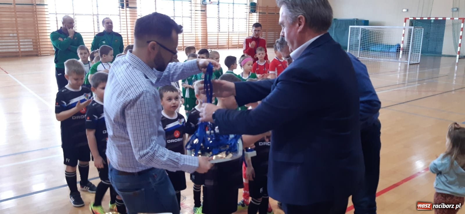 Zdjęcie w galerii na portalu naszraciborz.pl: Piłkarska rywalizacja w Rudniku. Stawką puchar Gminy Krzyżanowice [FOTO] wiadomości z regionu