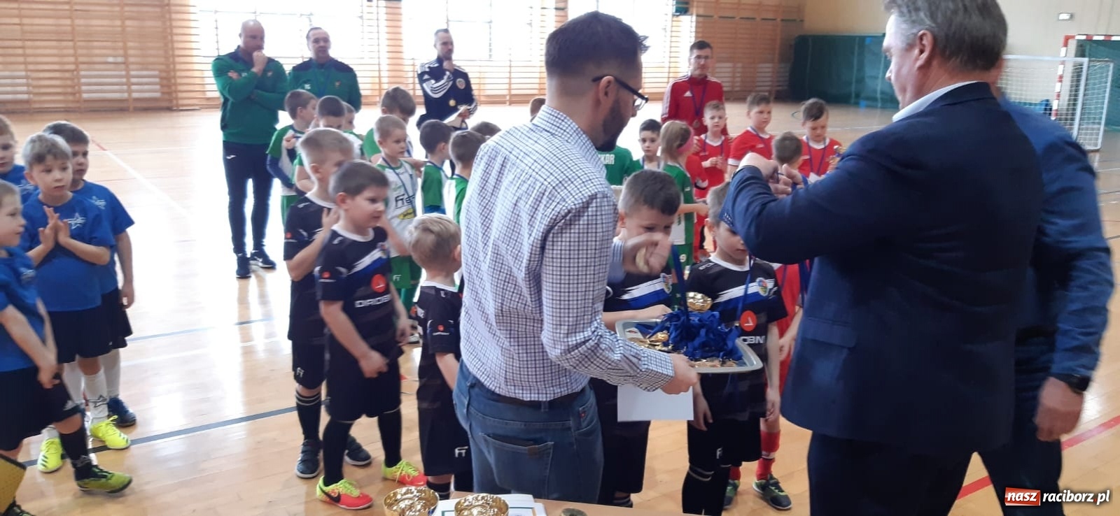 Zdjęcie w galerii na portalu naszraciborz.pl: Piłkarska rywalizacja w Rudniku. Stawką puchar Gminy Krzyżanowice [FOTO] wiadomości z regionu