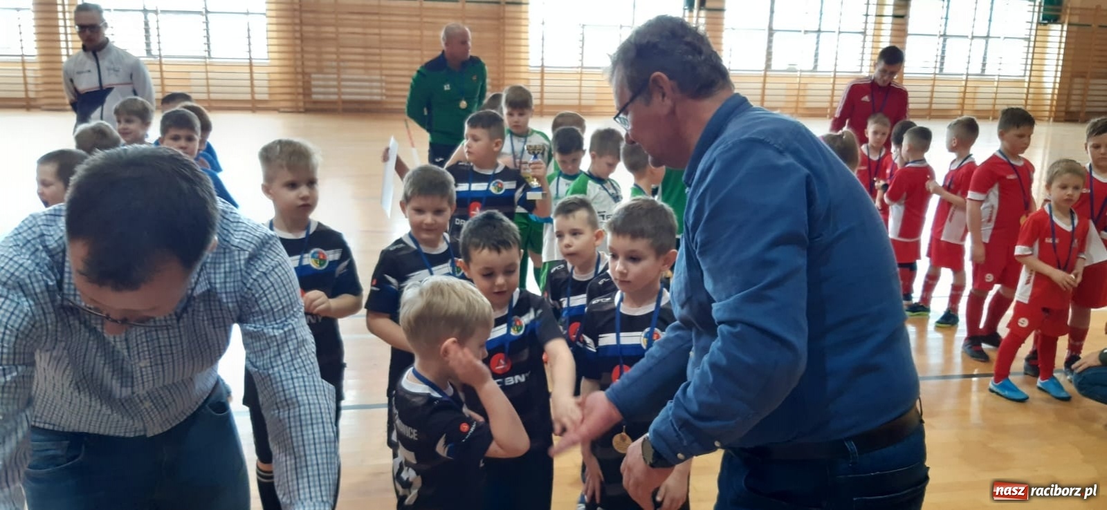 Zdjęcie w galerii na portalu naszraciborz.pl: Piłkarska rywalizacja w Rudniku. Stawką puchar Gminy Krzyżanowice [FOTO] wiadomości z regionu