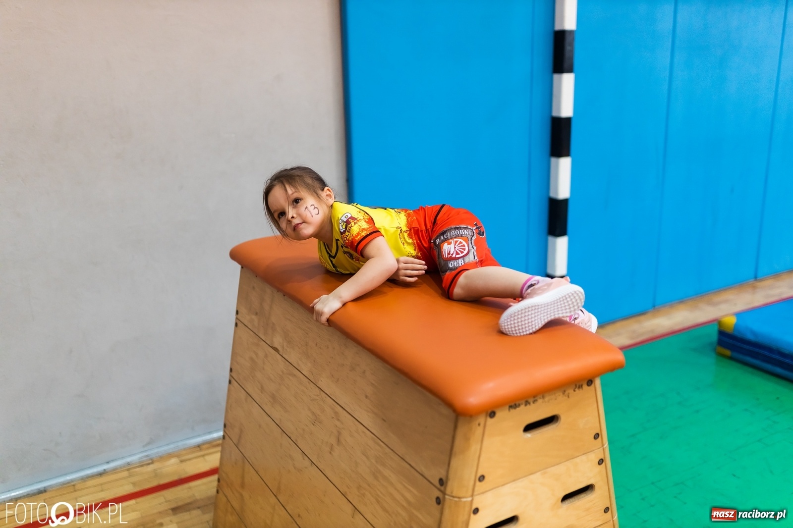 Zdjęcie w galerii na portalu naszraciborz.pl: Zwinność, szybkość, wytrzymałość. I mistrzostwa powiatu w OCR [FOTO] wiadomości z regionu