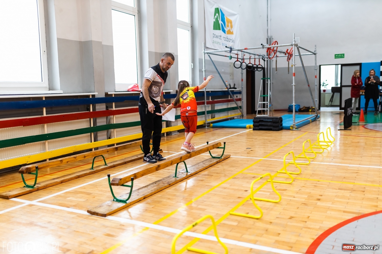 Zdjęcie w galerii na portalu naszraciborz.pl: Zwinność, szybkość, wytrzymałość. I mistrzostwa powiatu w OCR [FOTO] wiadomości z regionu