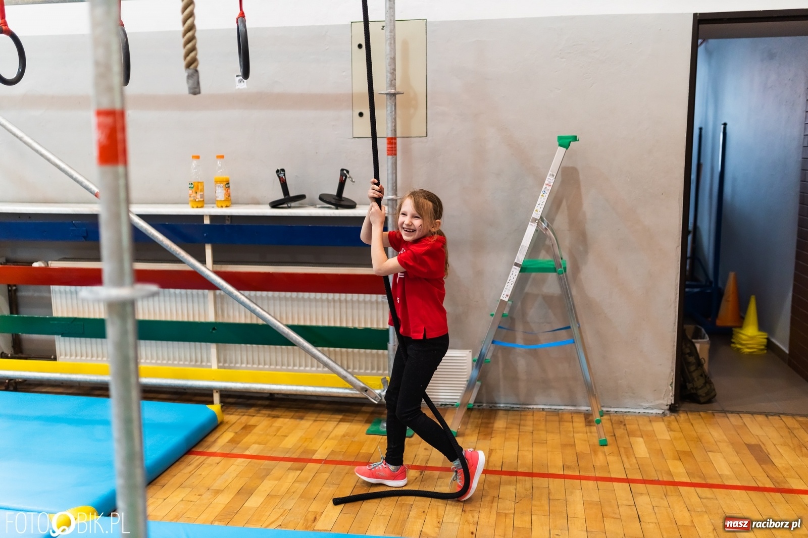 Zdjęcie w galerii na portalu naszraciborz.pl: Zwinność, szybkość, wytrzymałość. I mistrzostwa powiatu w OCR [FOTO] wiadomości z regionu