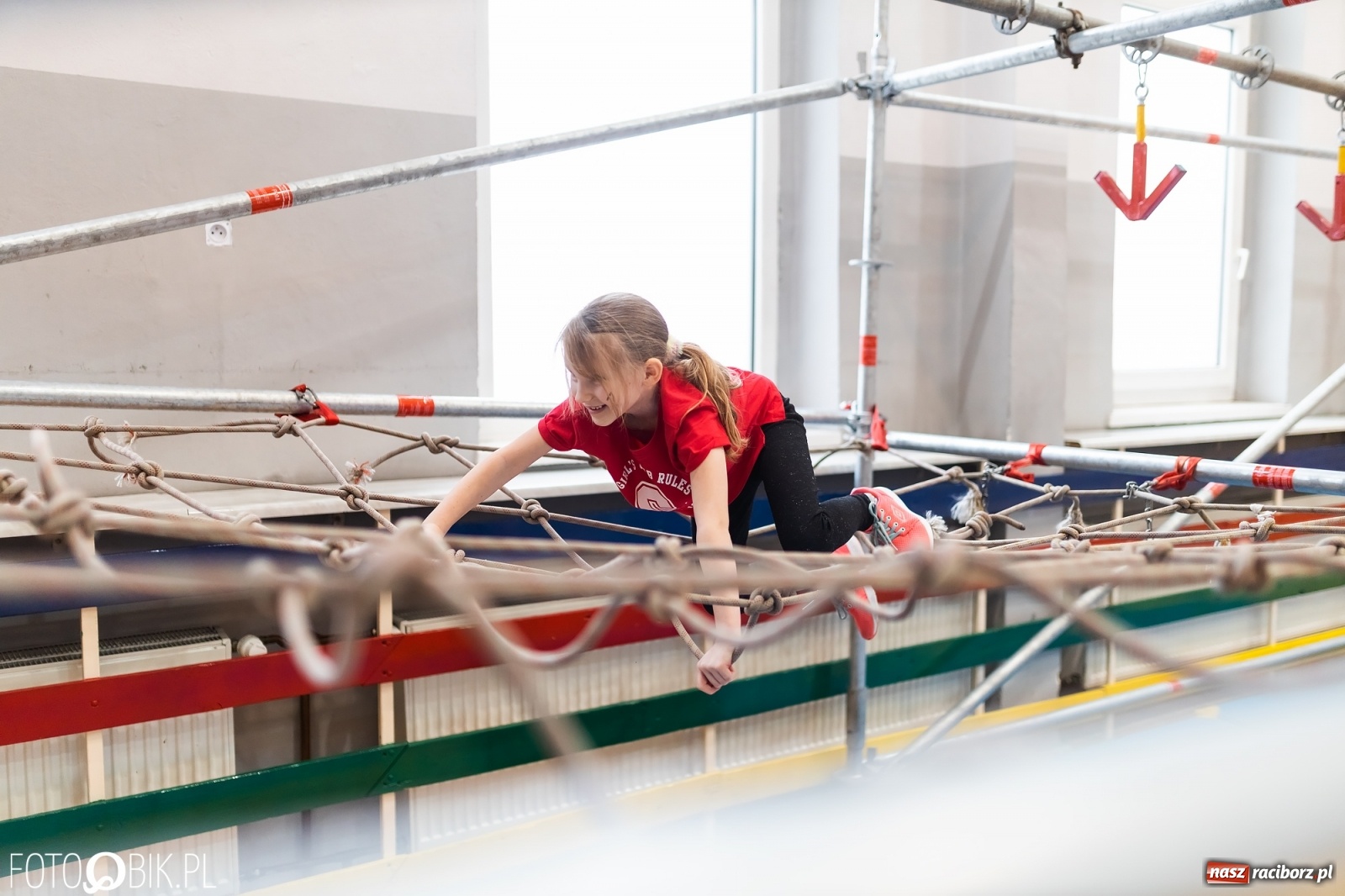 Zdjęcie w galerii na portalu naszraciborz.pl: Zwinność, szybkość, wytrzymałość. I mistrzostwa powiatu w OCR [FOTO] wiadomości z regionu