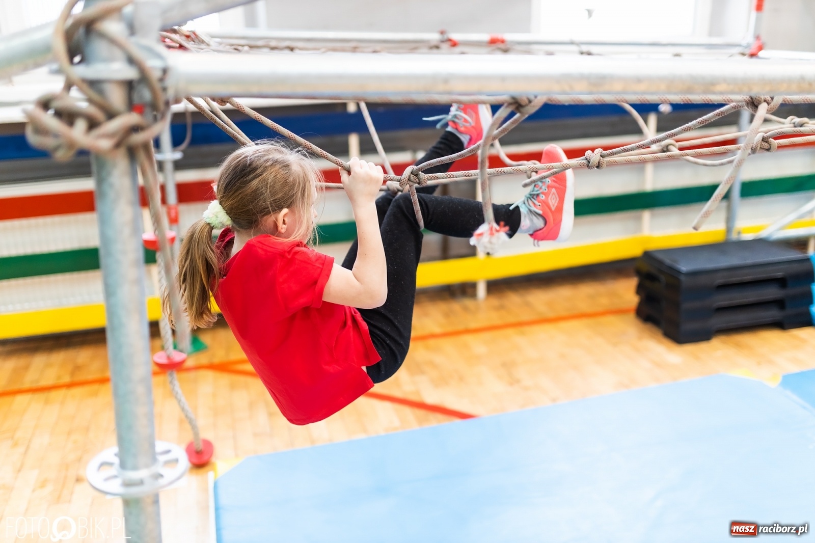 Zdjęcie w galerii na portalu naszraciborz.pl: Zwinność, szybkość, wytrzymałość. I mistrzostwa powiatu w OCR [FOTO] wiadomości z regionu