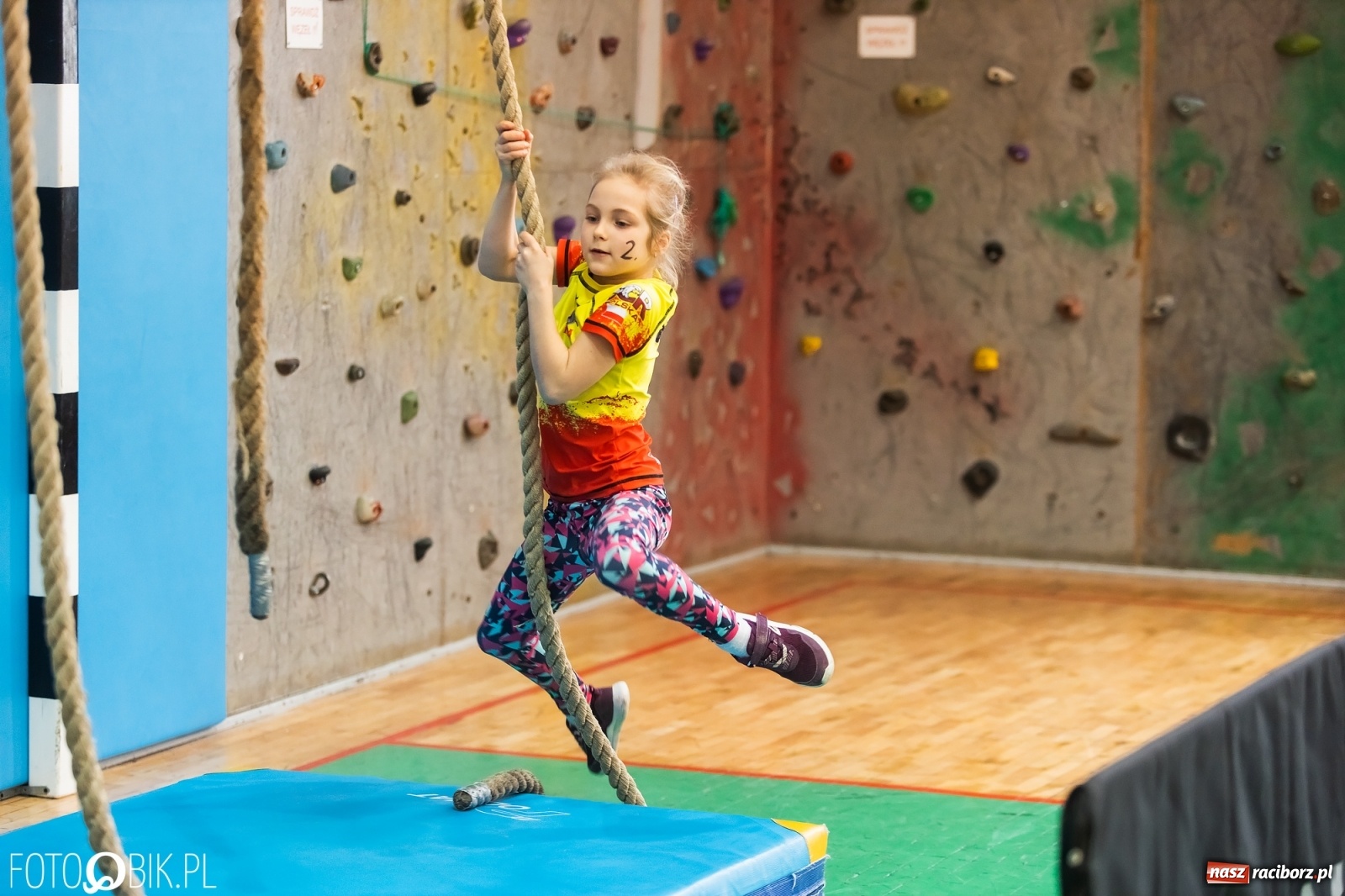 Zdjęcie w galerii na portalu naszraciborz.pl: Zwinność, szybkość, wytrzymałość. I mistrzostwa powiatu w OCR [FOTO] wiadomości z regionu