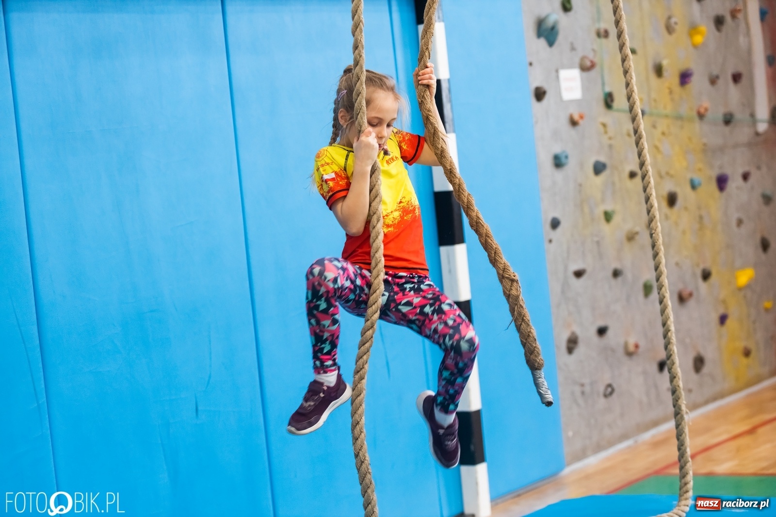 Zdjęcie w galerii na portalu naszraciborz.pl: Zwinność, szybkość, wytrzymałość. I mistrzostwa powiatu w OCR [FOTO] wiadomości z regionu