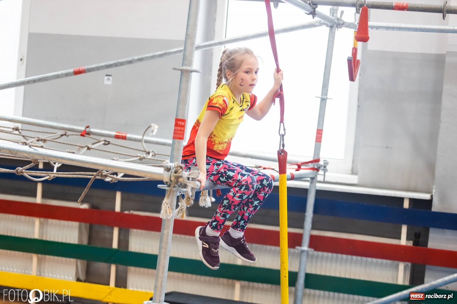Zdjęcie w galerii na portalu naszraciborz.pl: Zwinność, szybkość, wytrzymałość. I mistrzostwa powiatu w OCR [FOTO] wiadomości z regionu
