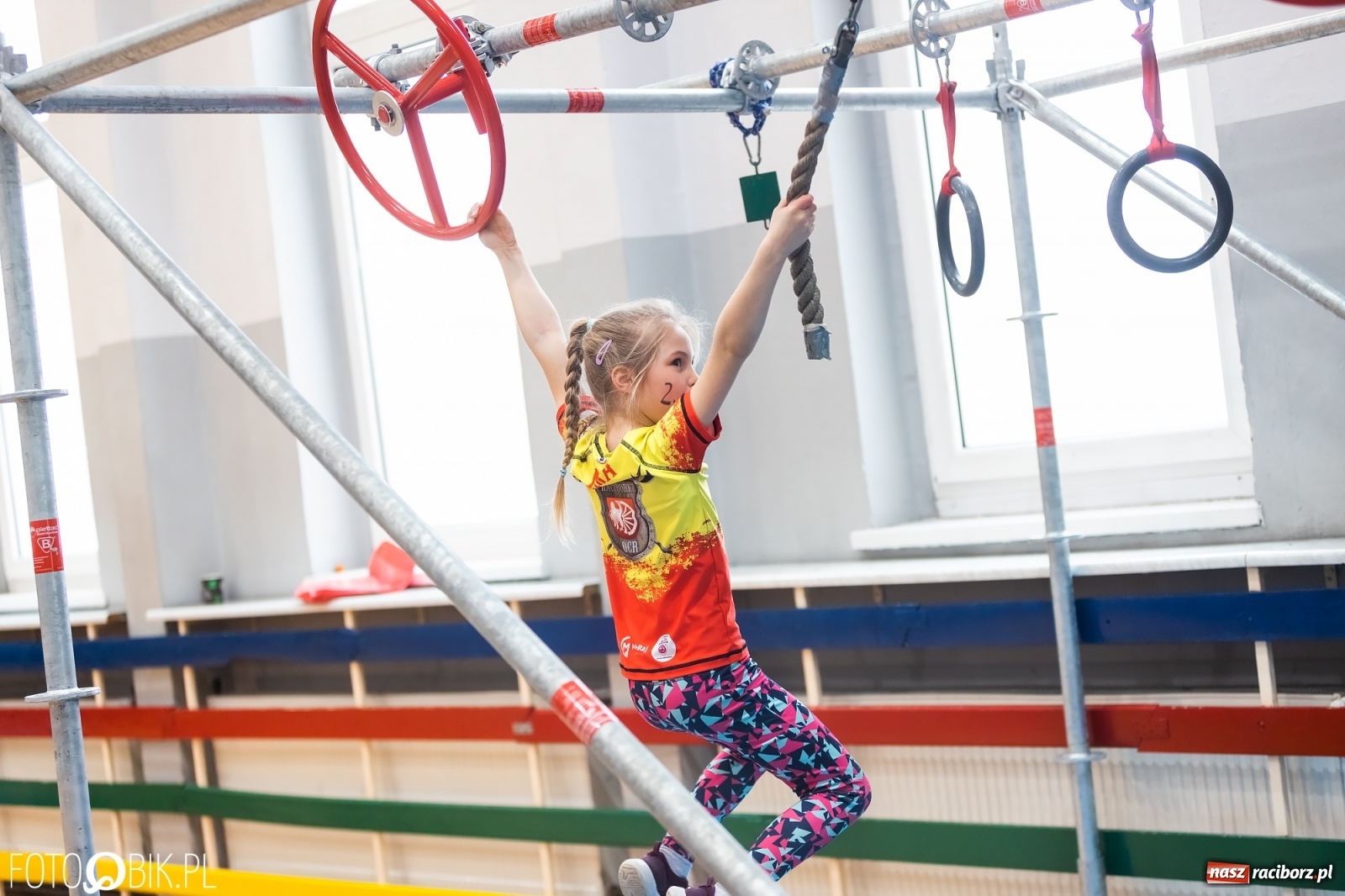 Zdjęcie w galerii na portalu naszraciborz.pl: Zwinność, szybkość, wytrzymałość. I mistrzostwa powiatu w OCR [FOTO] wiadomości z regionu