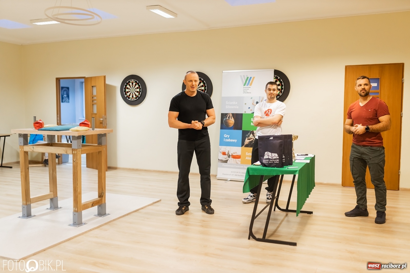 Zdjęcie w galerii na portalu naszraciborz.pl: Starcie siłaczy w PCS. I mistrzostwa w armwrestlingu za nami [FOTO] wiadomości z regionu